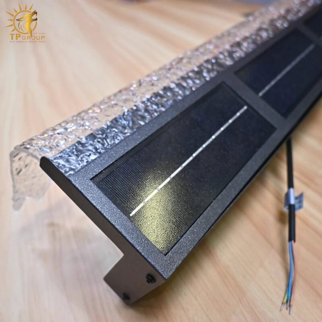 Den thac nuoc trang tri canh quan san vuon B1149F 2