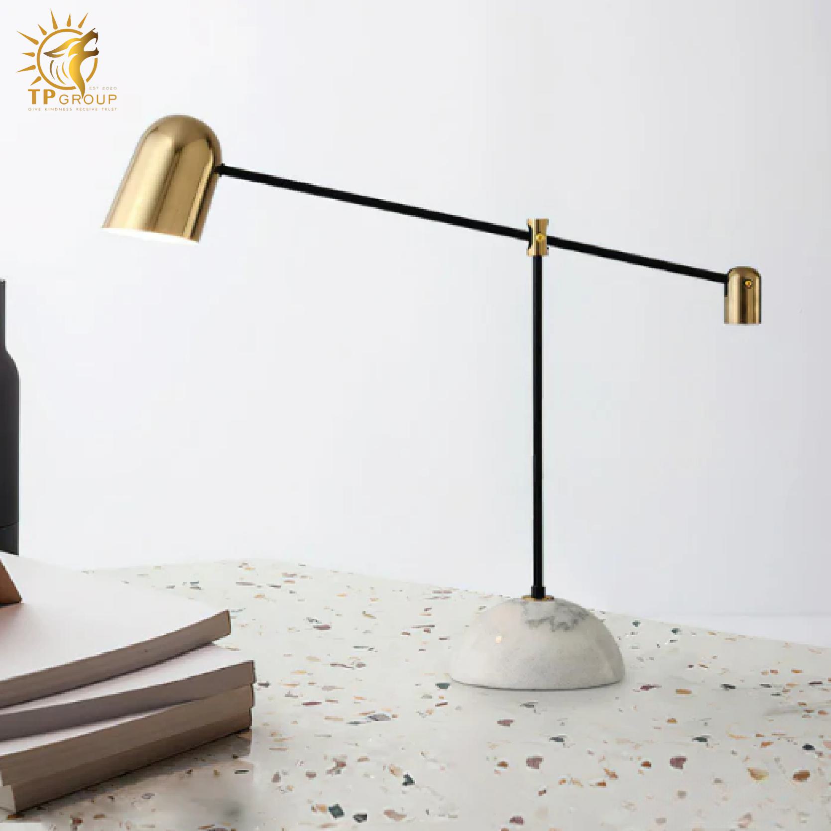 Đèn Bàn Hiện Đại Bắc Âu DB2078