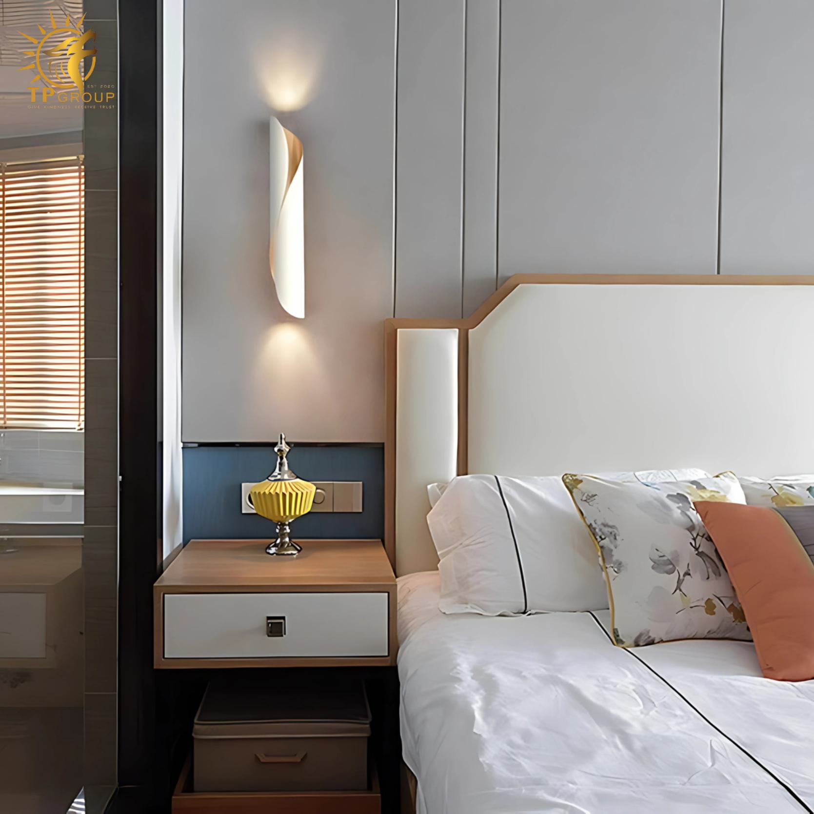 Đèn hắt tường phòng khách lá cuốn nghệ thuật MLU555 4 Đèn hắt tường phòng khách lá cuốn nghệ thuật MLU555