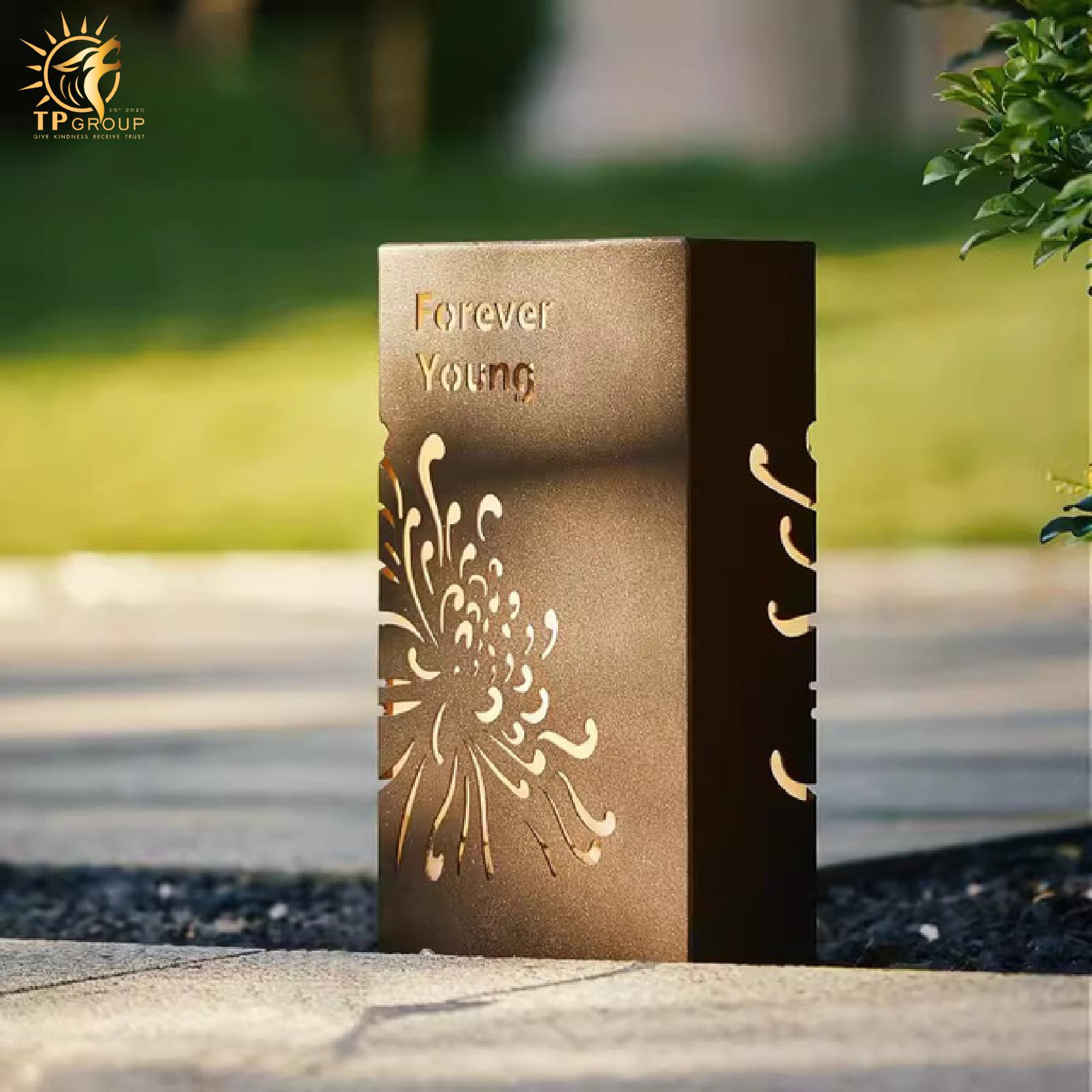 Đèn trang trí sân vườn hoa bỉ ngạn ấn tượng ACM666 4 Đèn trang trí sân vườn hoa bỉ ngạn ấn tượng ACM666 - Hình ảnh 4