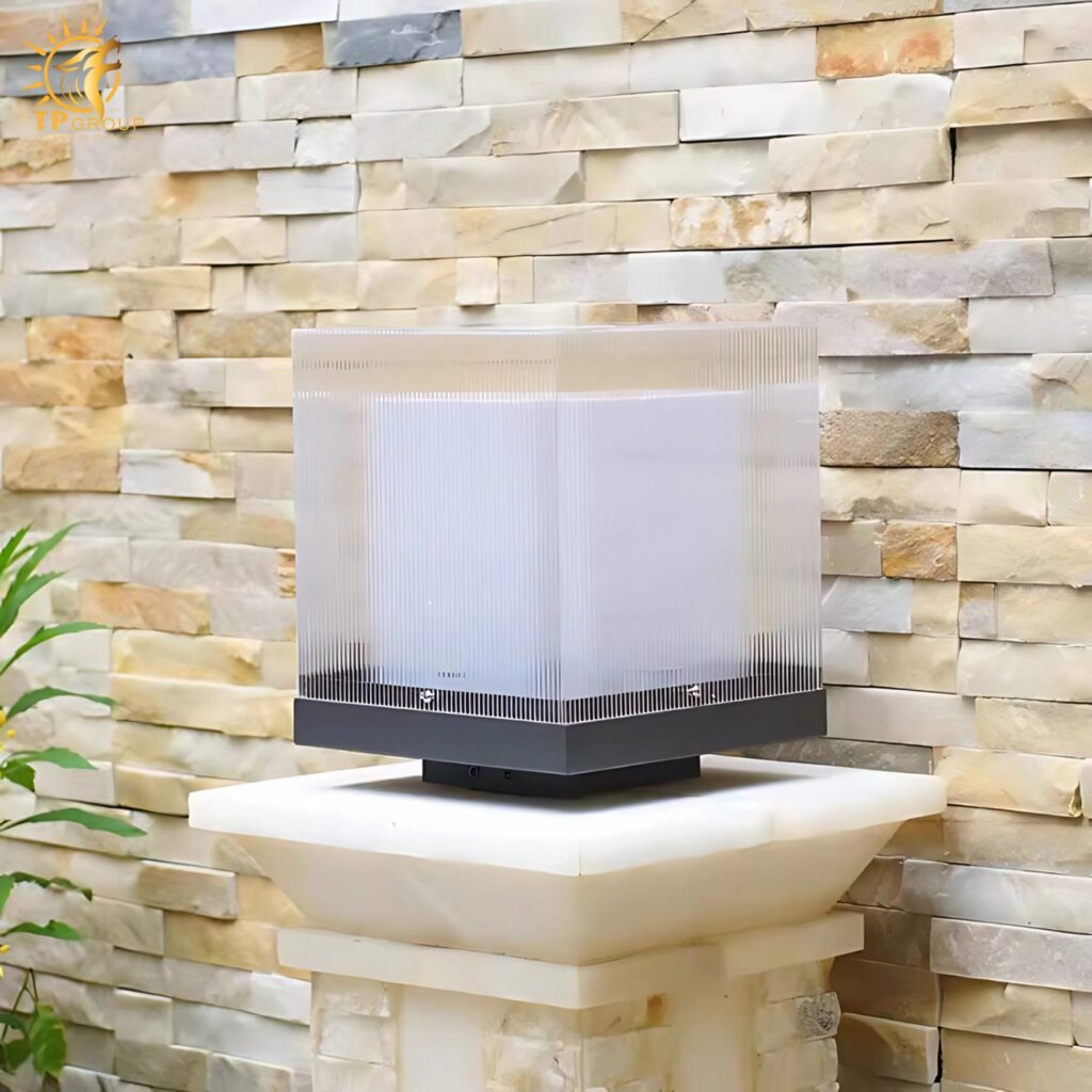 Đèn trụ cổng vuông chao Acrylic decor nhà phố KL1708