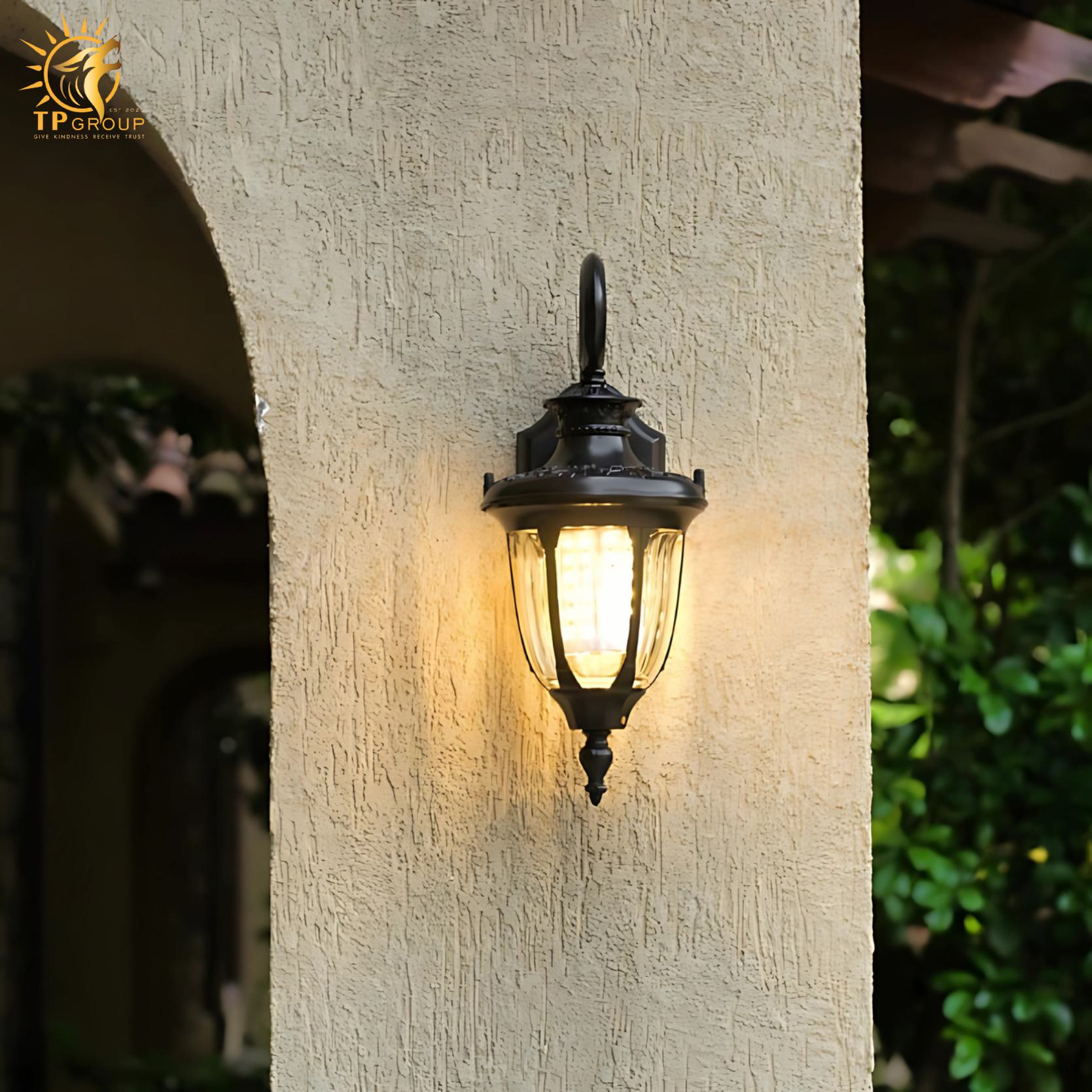Đèn tường ngoài trời Retro trang trí ban công KL9789 2 Đèn tường ngoài trời Retro trang trí ban công KL9789