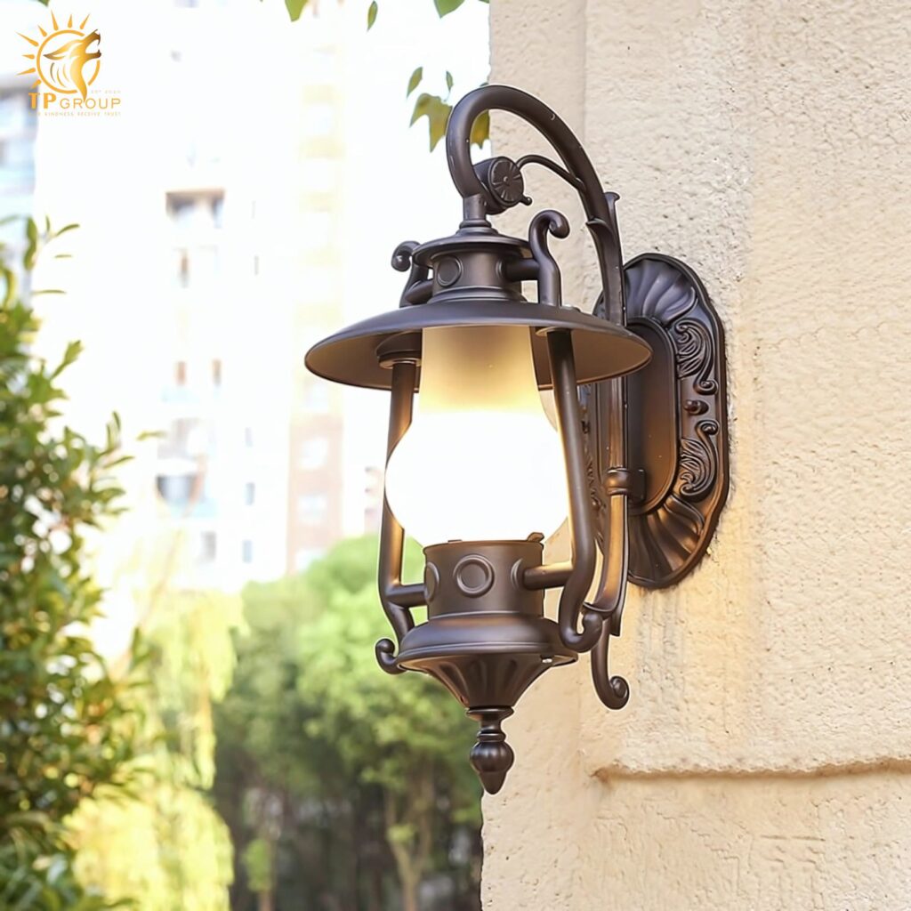 Đèn tường ngoài trời cổ điển trang trí lối đi KL5541 17 Đèn tường ngoài trời cổ điển trang trí lối đi KL5541