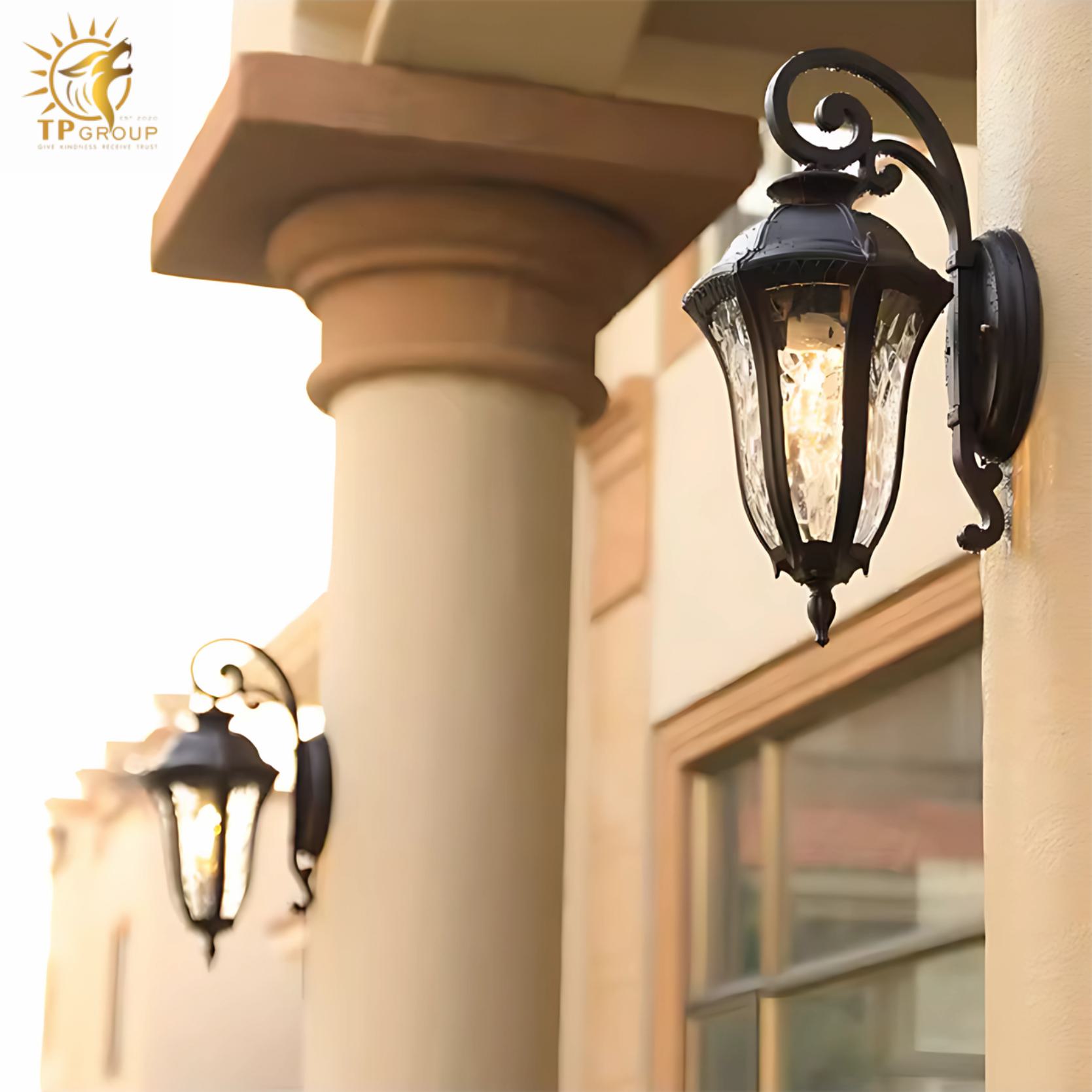 Đèn tường phong cách cổ điển năng lượng mặt trời WK6692