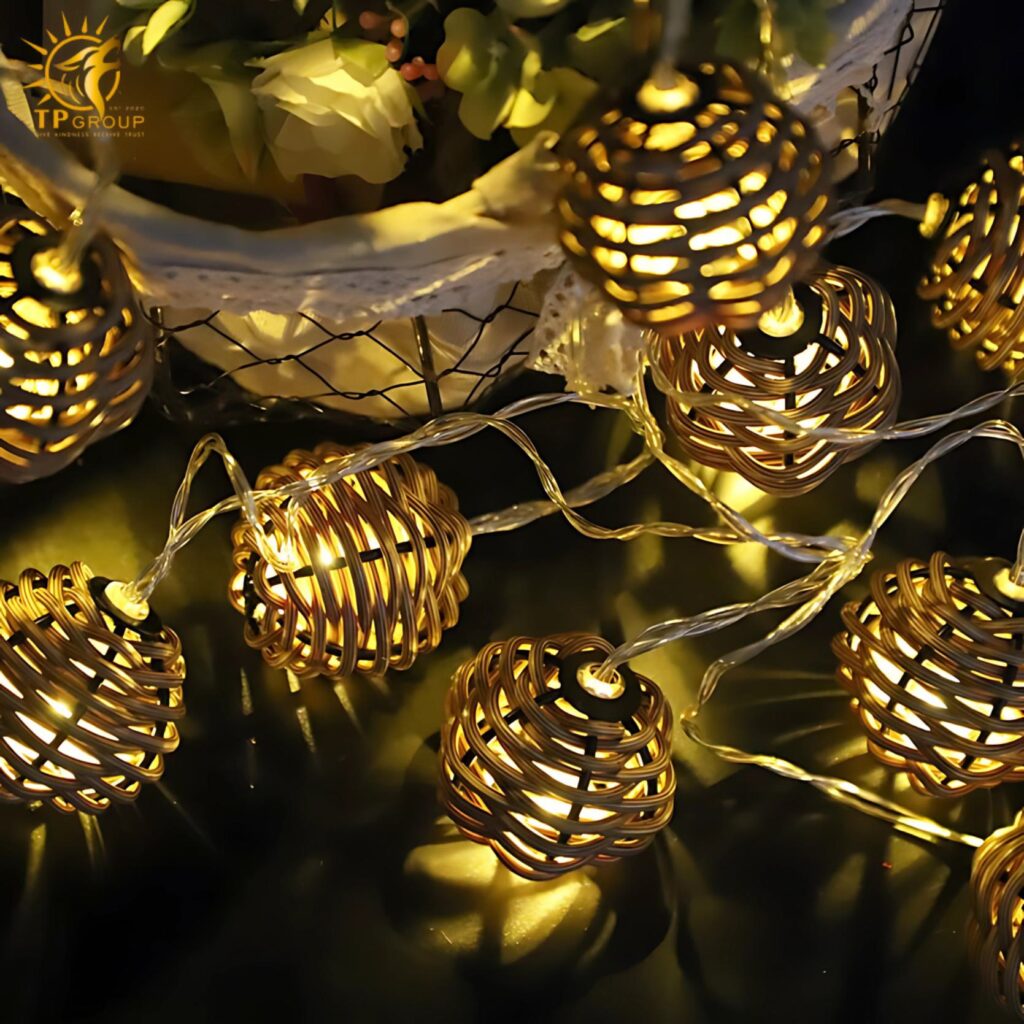 Dây đèn LED trái thông decor tiệc sân vườn ZX6510 10 Dây đèn LED trái thông decor tiệc sân vườn ZX6510