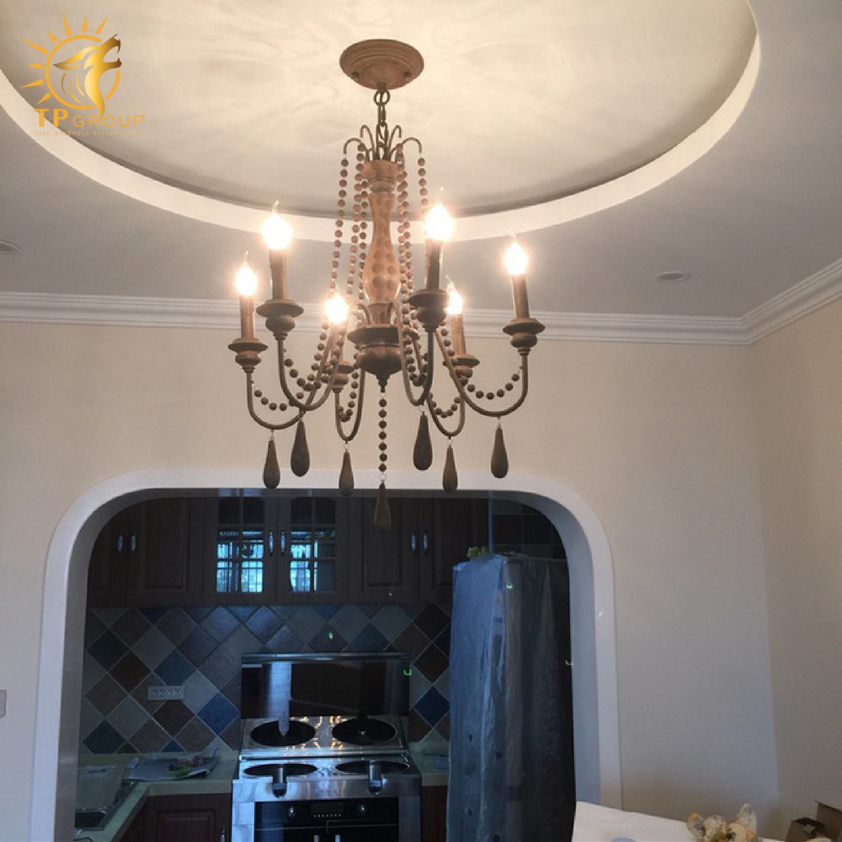 Đèn chùm phòng khách cổ điển Mỹ sắt gỗ nguyên khối cổ điển TPDC003 19 Đèn chùm phòng khách cổ điển Mỹ sắt gỗ nguyên khối cổ điển TPDC003