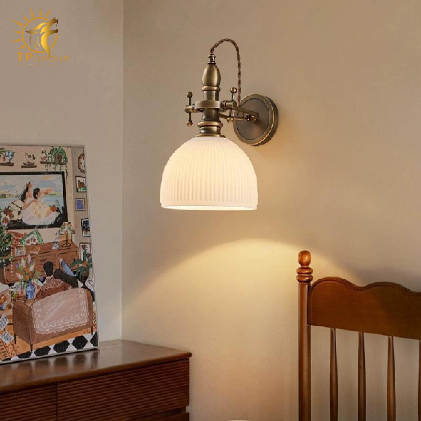 Đèn ngủ đầu giường thủy tinh phòng ngủ hiện đại TPDV005 5 Đèn ngủ đầu giường thủy tinh phòng ngủ hiện đại TPDV005