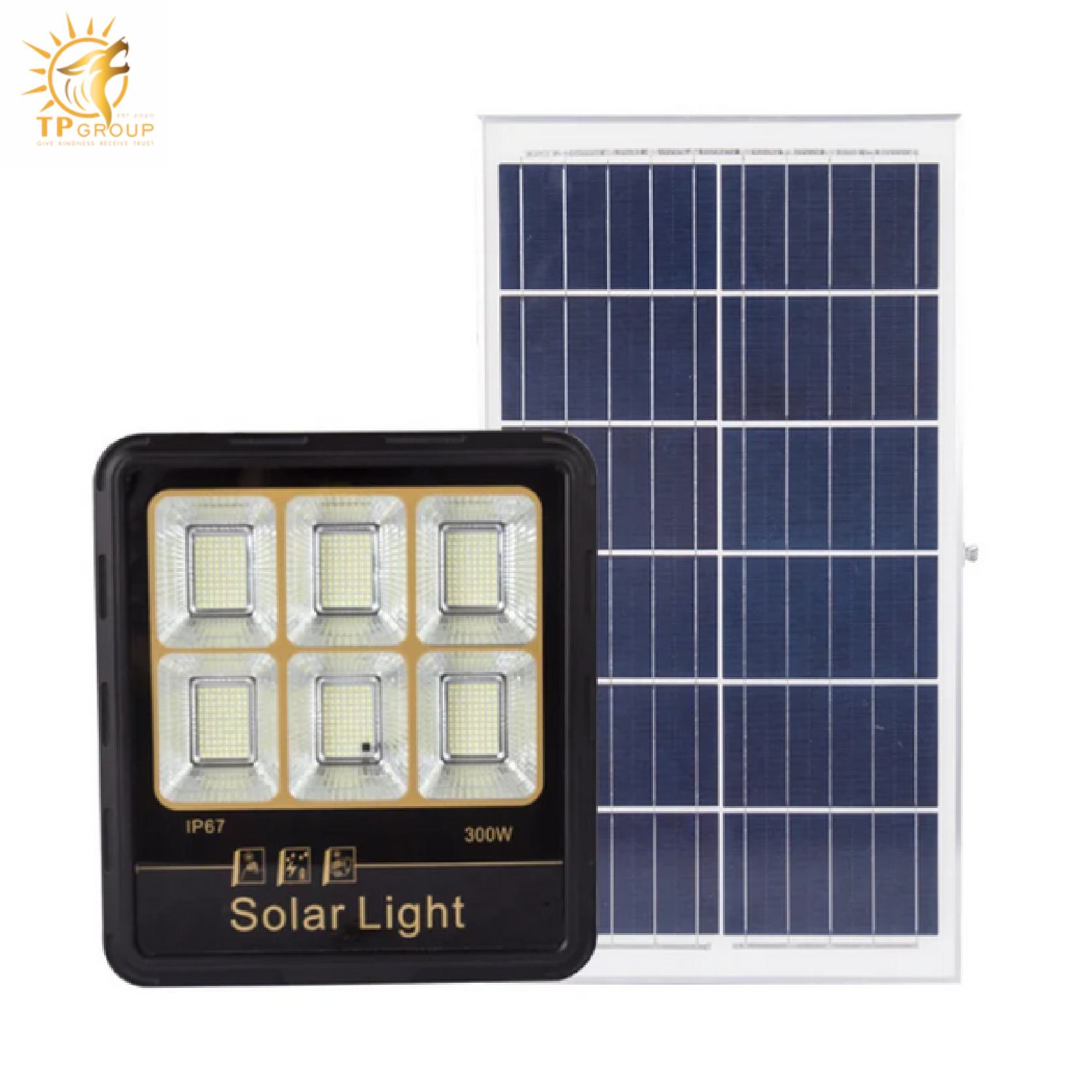 Đèn pha năng lượng mặt trời TPNLMT004 2 Đèn pha năng lượng mặt trời TPNLMT004