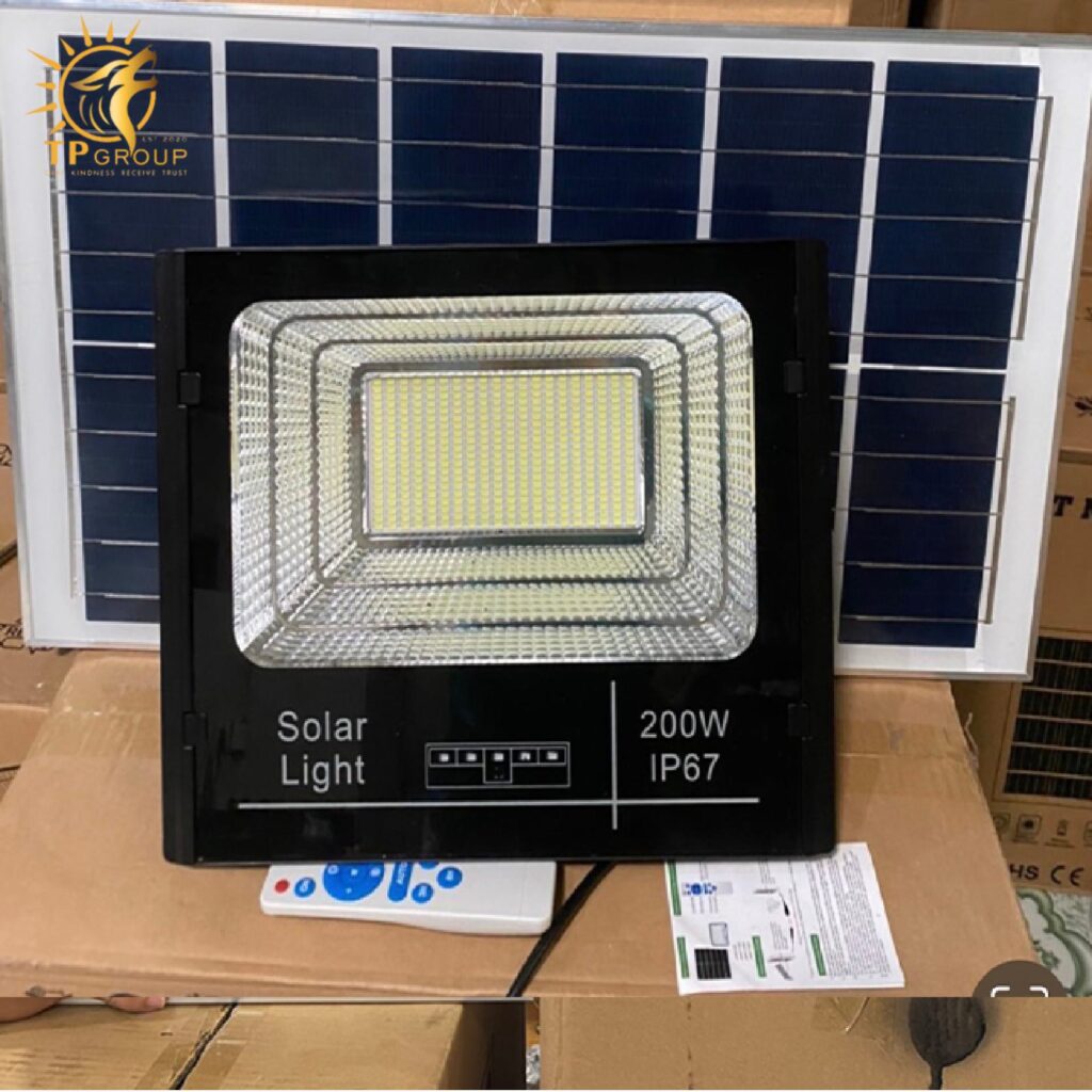 Đèn pha năng lượng mặt trời chóng chói TPNLMT001 11 Đèn pha năng lượng mặt trời chóng chói TPNLMT001