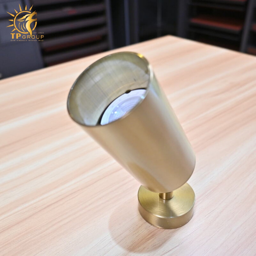 Đèn rọi đa năng phong cách công nghiệp HX052 9 Đèn rọi đa năng phong cách công nghiệp HX052