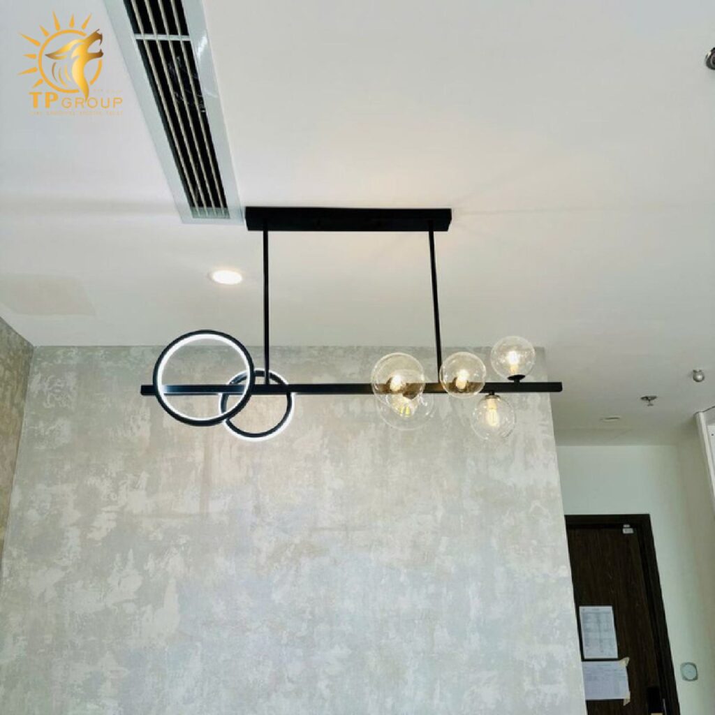 Đèn thả decor phòng bóng thuỷ tinh thân đen hiện đại TTK118 10 Đèn thả decor phòng bóng thuỷ tinh thân đen hiện đại TTK118