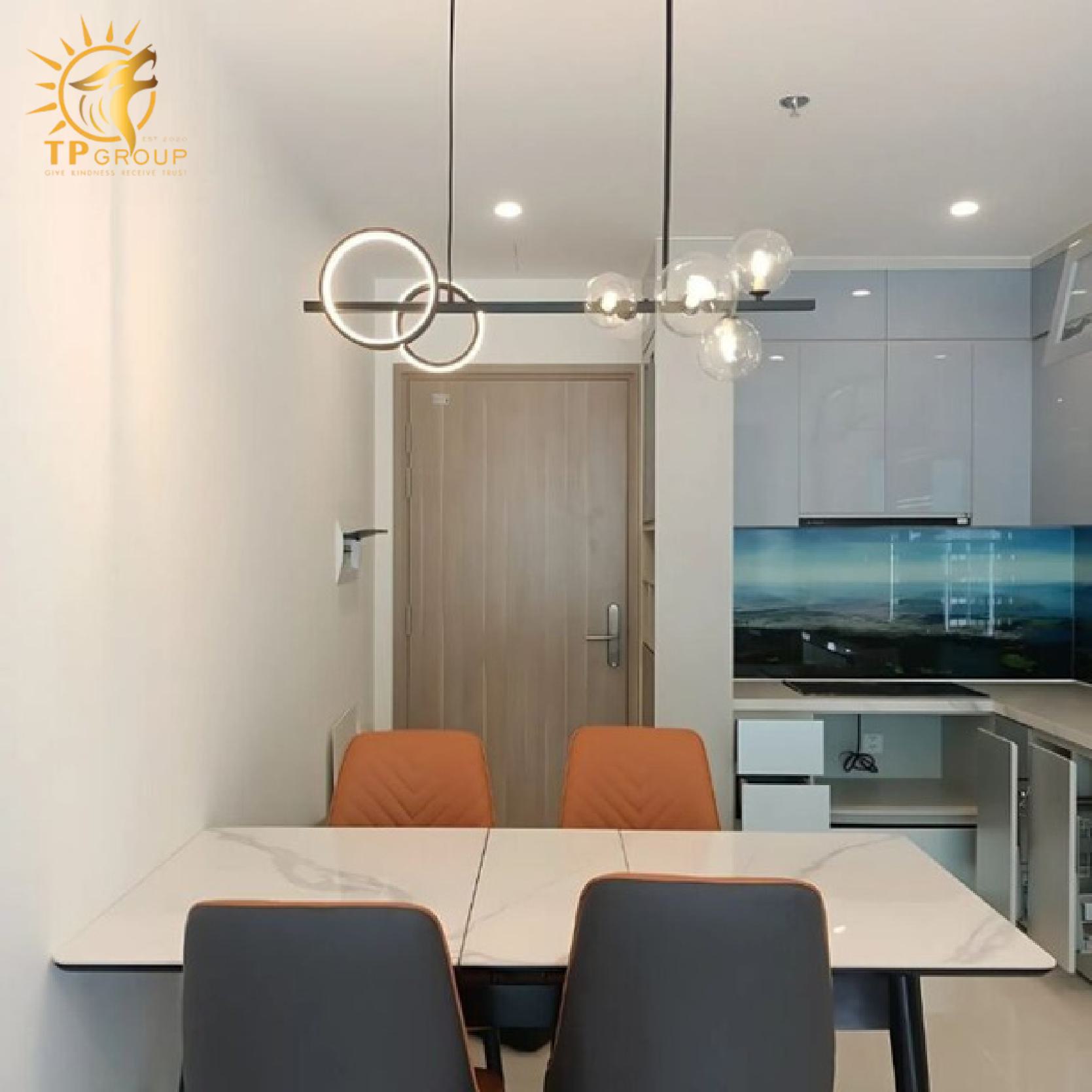 Đèn thả decor phòng bóng thuỷ tinh thân đen hiện đại TTK118 6 Đèn thả decor phòng bóng thuỷ tinh thân đen hiện đại TTK118