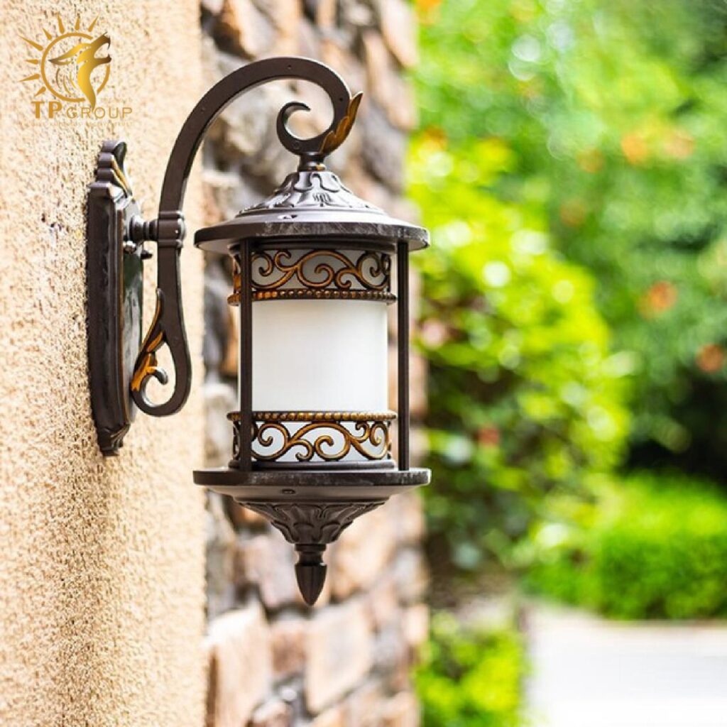 Đèn tường cổ điển trang trí ban công BD0122 