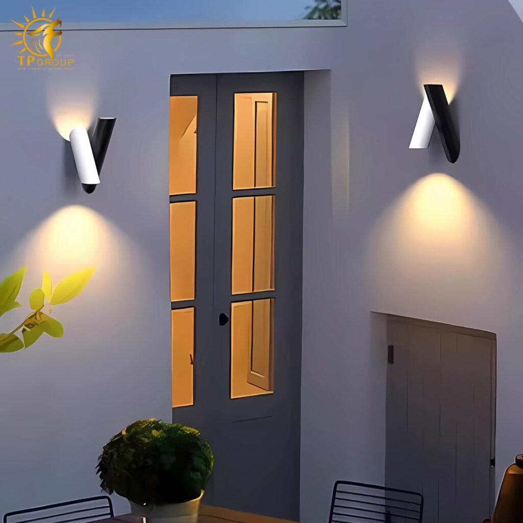 Đèn tường hai đầu chống nước decor ngoài trời BKB094