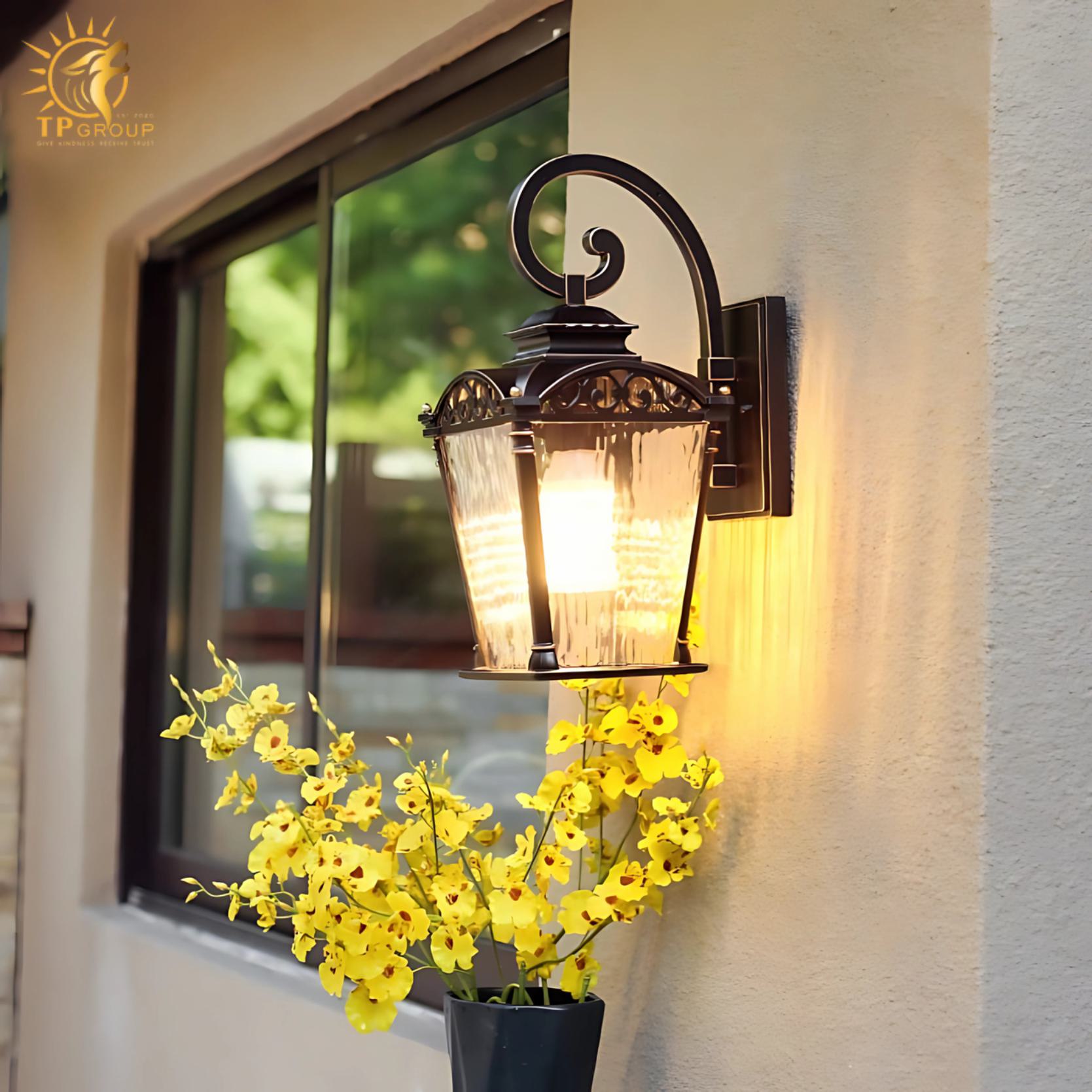 Đèn tường ngoại thất trang trí sân vườn KL4842