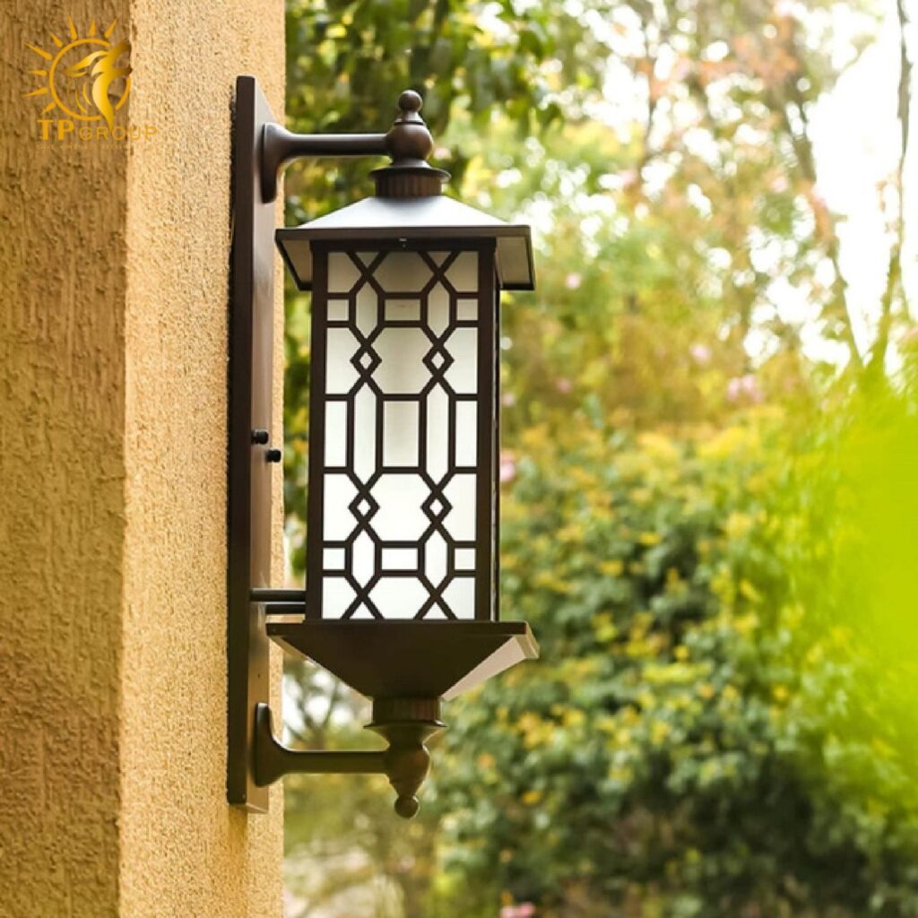 Đèn tường ngoài trời chiếu sáng ban công KL9367 