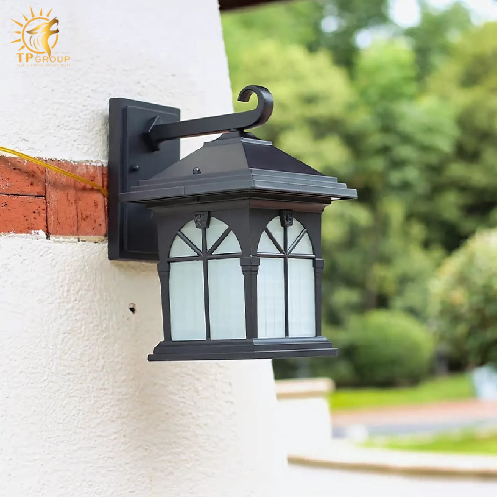 Đèn tường ngoài trời cổ điển trang trí mái vòm BD167 3 Đèn tường ngoài trời cổ điển trang trí mái vòm BD167