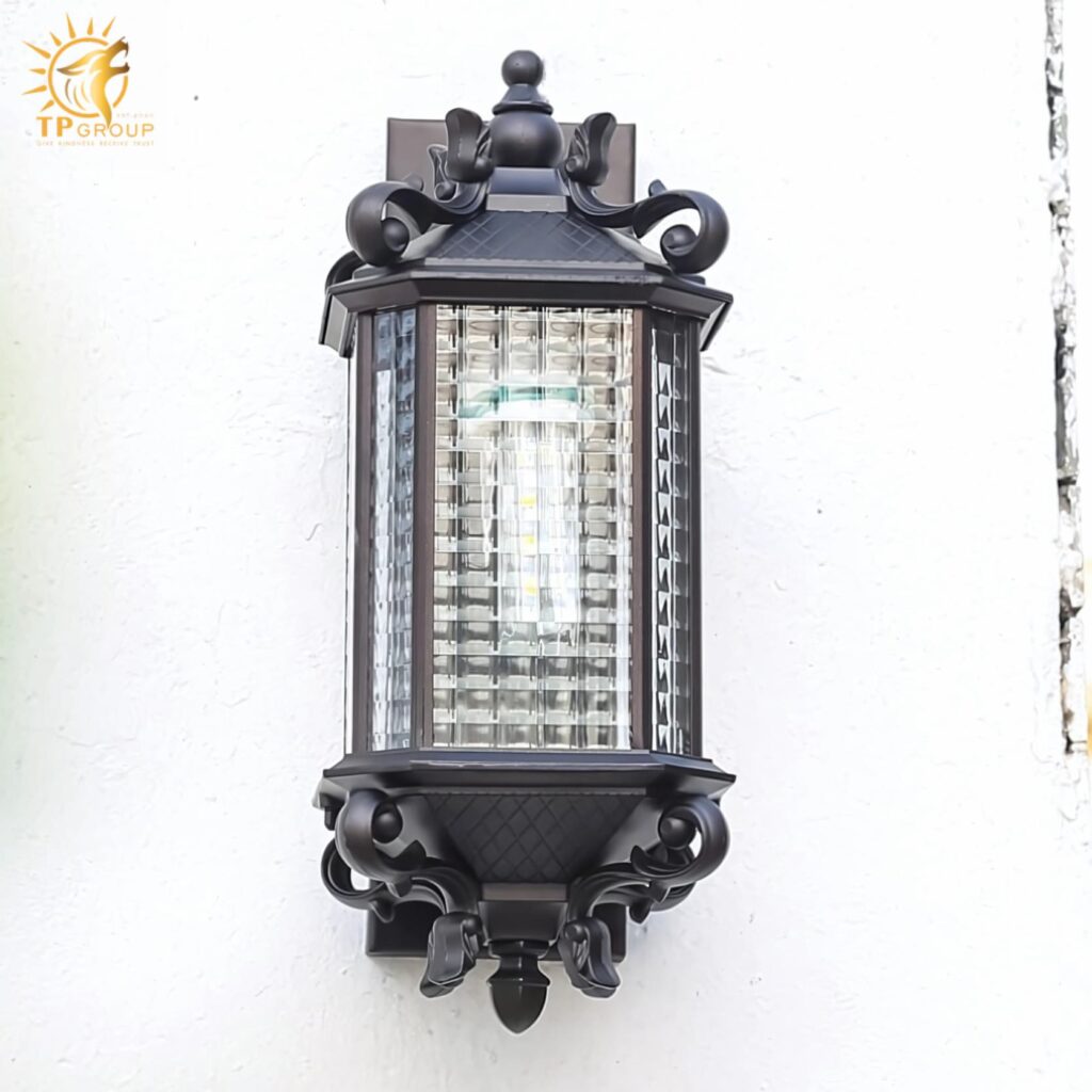 Đèn tường ngoài trời hành lang biệt thự cổ điển KL5832