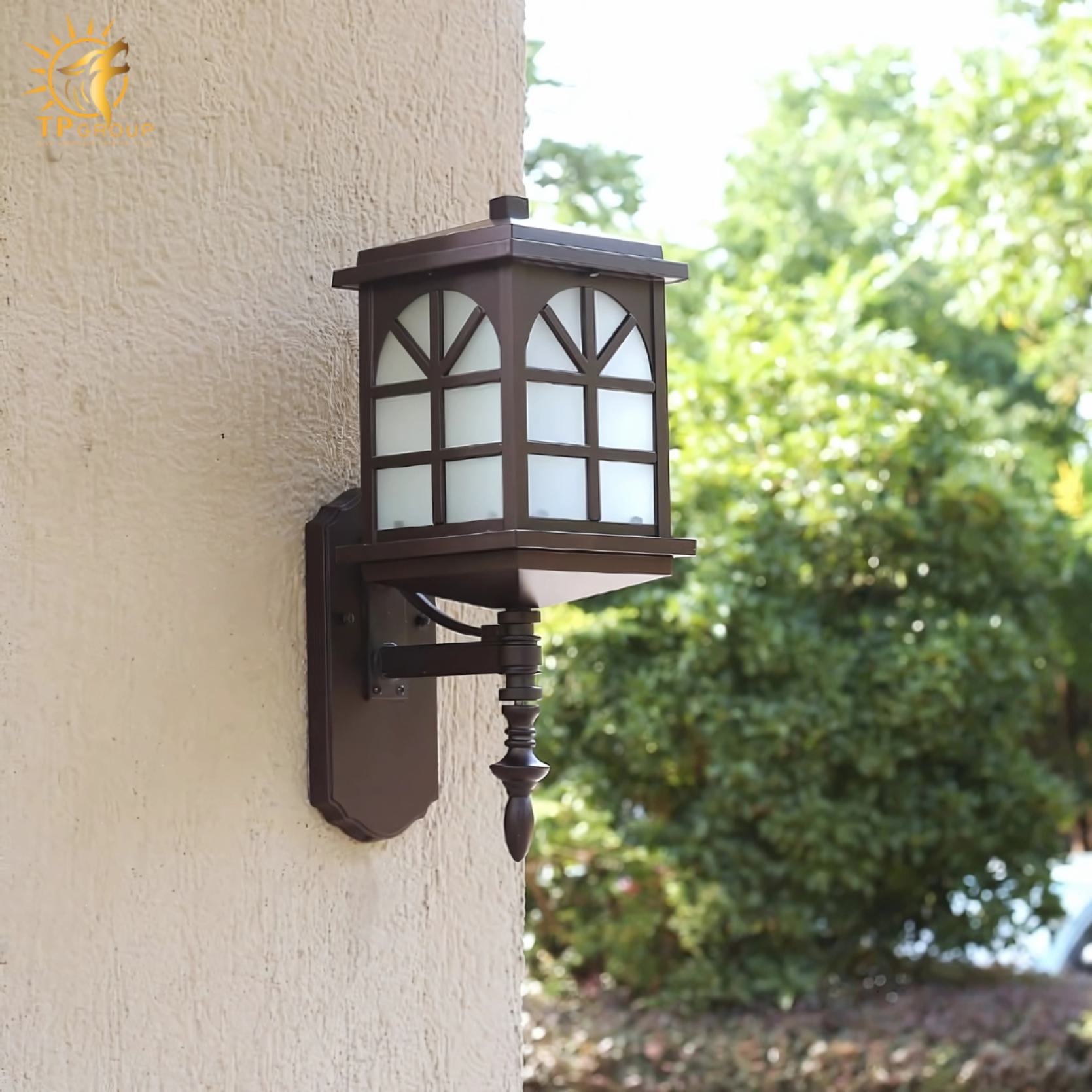 Đèn tường ngoài trời trang trí biệt thự BD149 2 Đèn tường ngoài trời trang trí biệt thự BD149