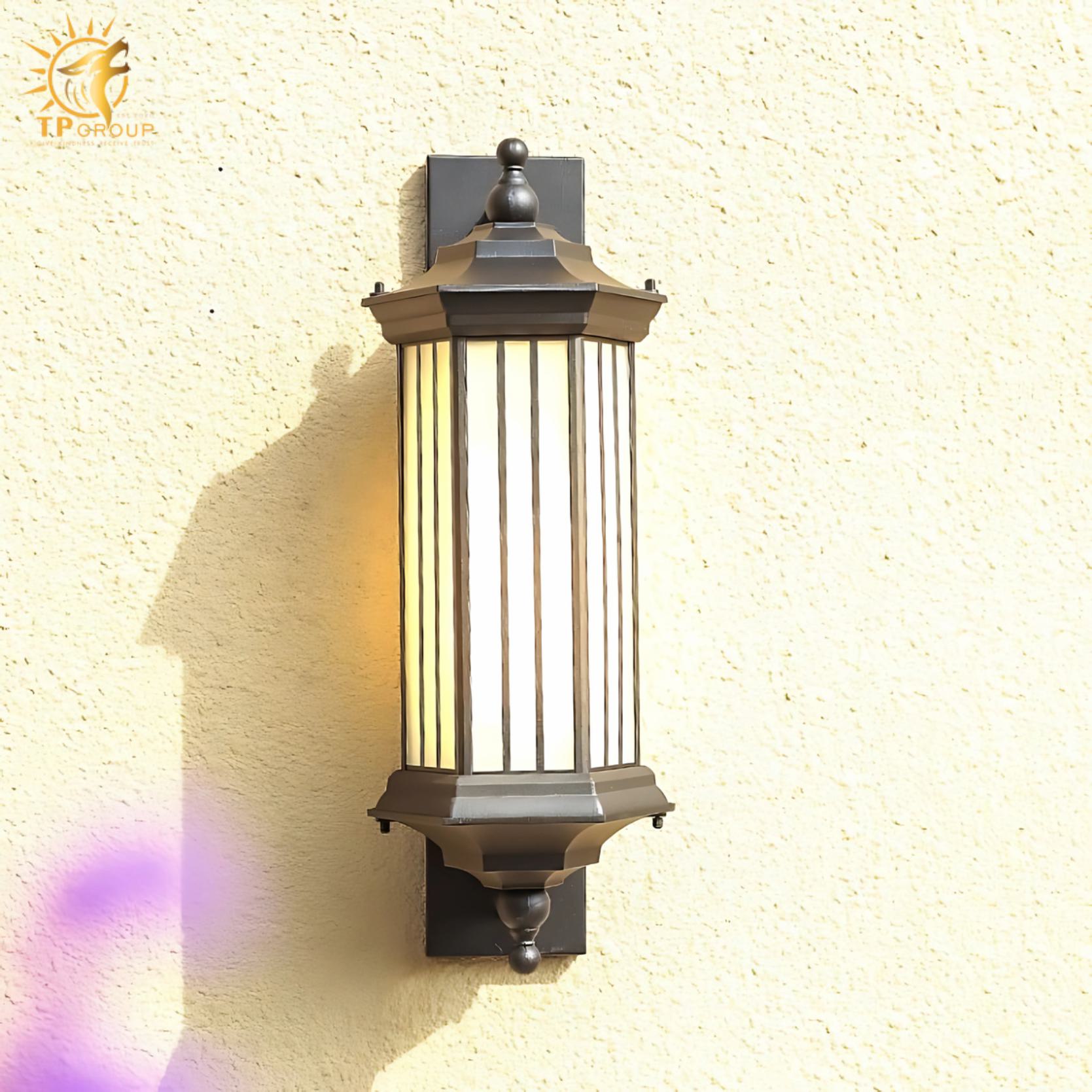 Đèn tường ngoài trời trang trí sân vườn biệt thự BD151