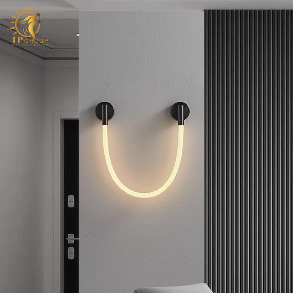 Đèn tường phòng ngủ tối giản hiện đại phong cách Bắc Âu sáng tạo đèn dài mềm mại bằng silicon một dòng TPDT004