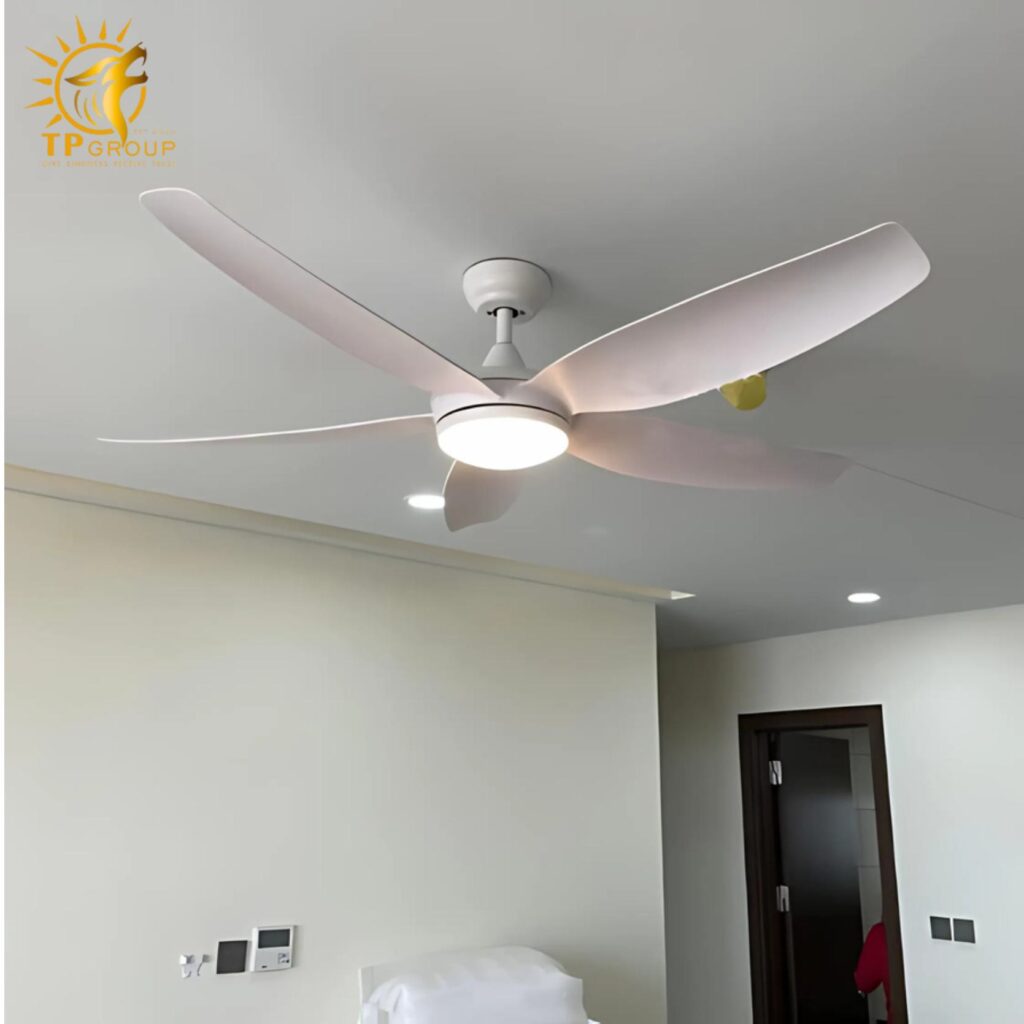 Quạt trần kiểu dáng sang trọng tiết kiệm điện năng DCT Fan 411 26 Quạt trần kiểu dáng sang trọng tiết kiệm điện năng DCT Fan 411