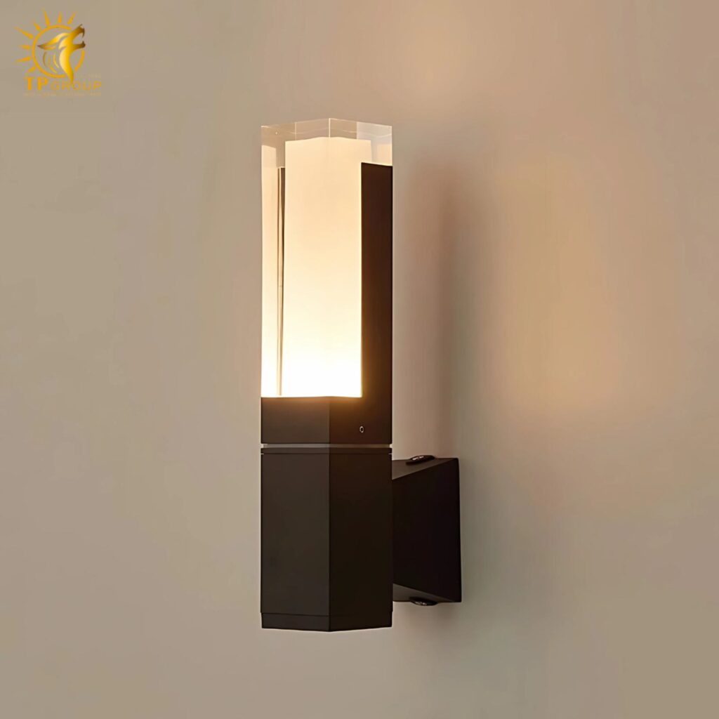 Đèn tường ngoài trời TPG-VNT144T1