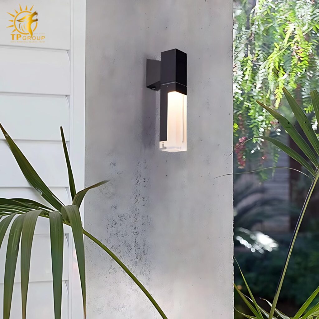Đèn tường ngoài trời TPG-VNT144T1