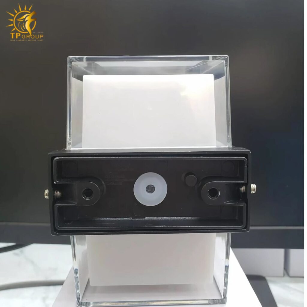 Đèn tường ngoài trời LED TPG-VNT155 10 Đèn tường ngoài trời LED TPG-VNT155