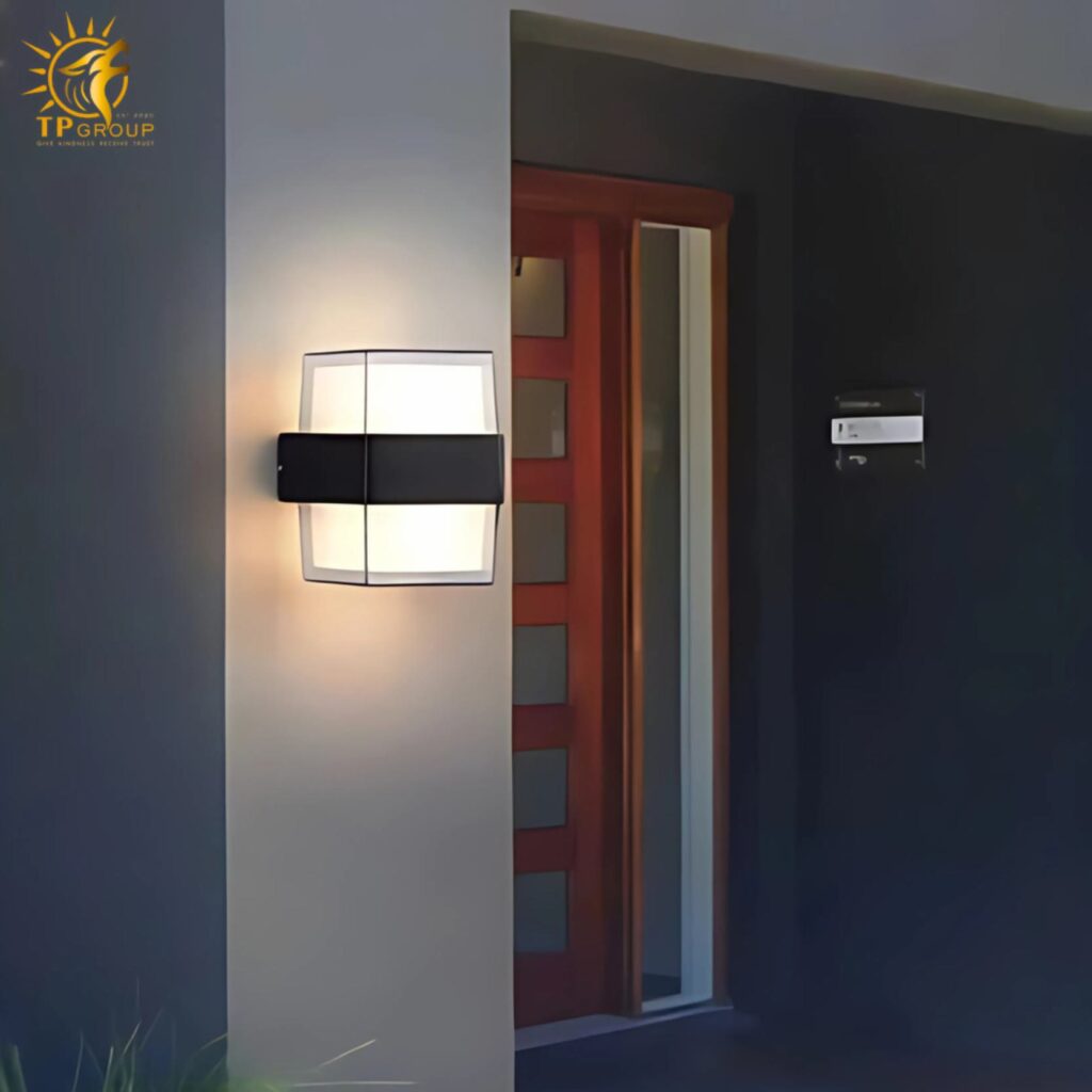 Đèn tường ngoài trời LED TPG-VNT155 15 Đèn tường ngoài trời LED TPG-VNT155