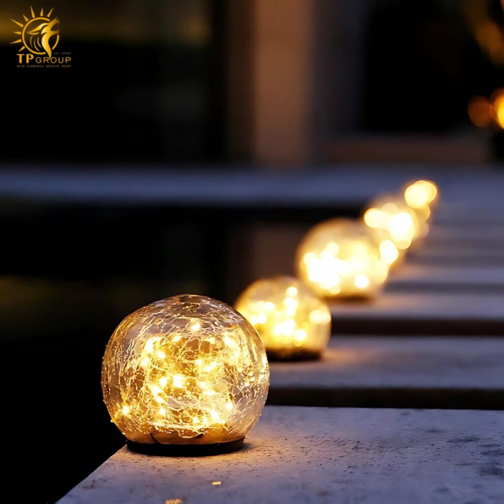 Đèn led cỏ quả cầu thủy tinh năng lượng mặt trời ME3320