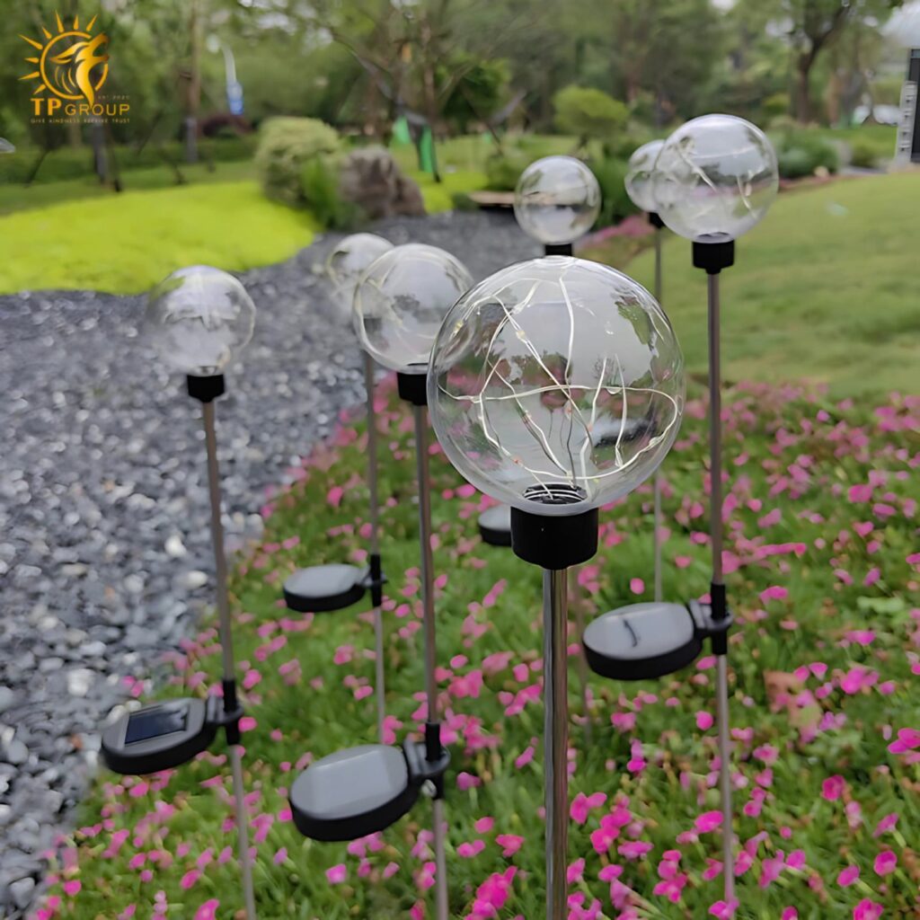 Đèn led cỏ quả cầu thủy tinh năng lượng mặt trời ME3320 13 Đèn led cỏ quả cầu thủy tinh năng lượng mặt trời ME3320