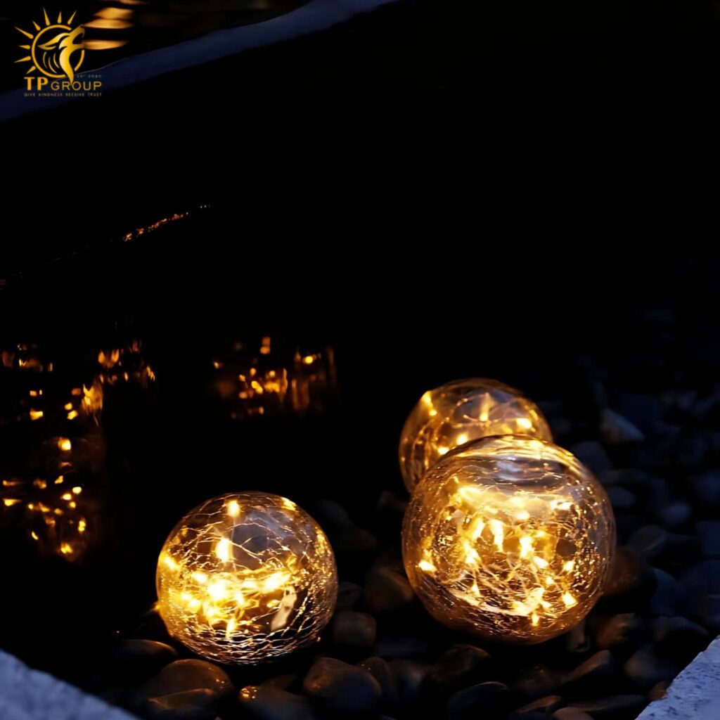 Đèn led cỏ quả cầu thủy tinh năng lượng mặt trời ME3320