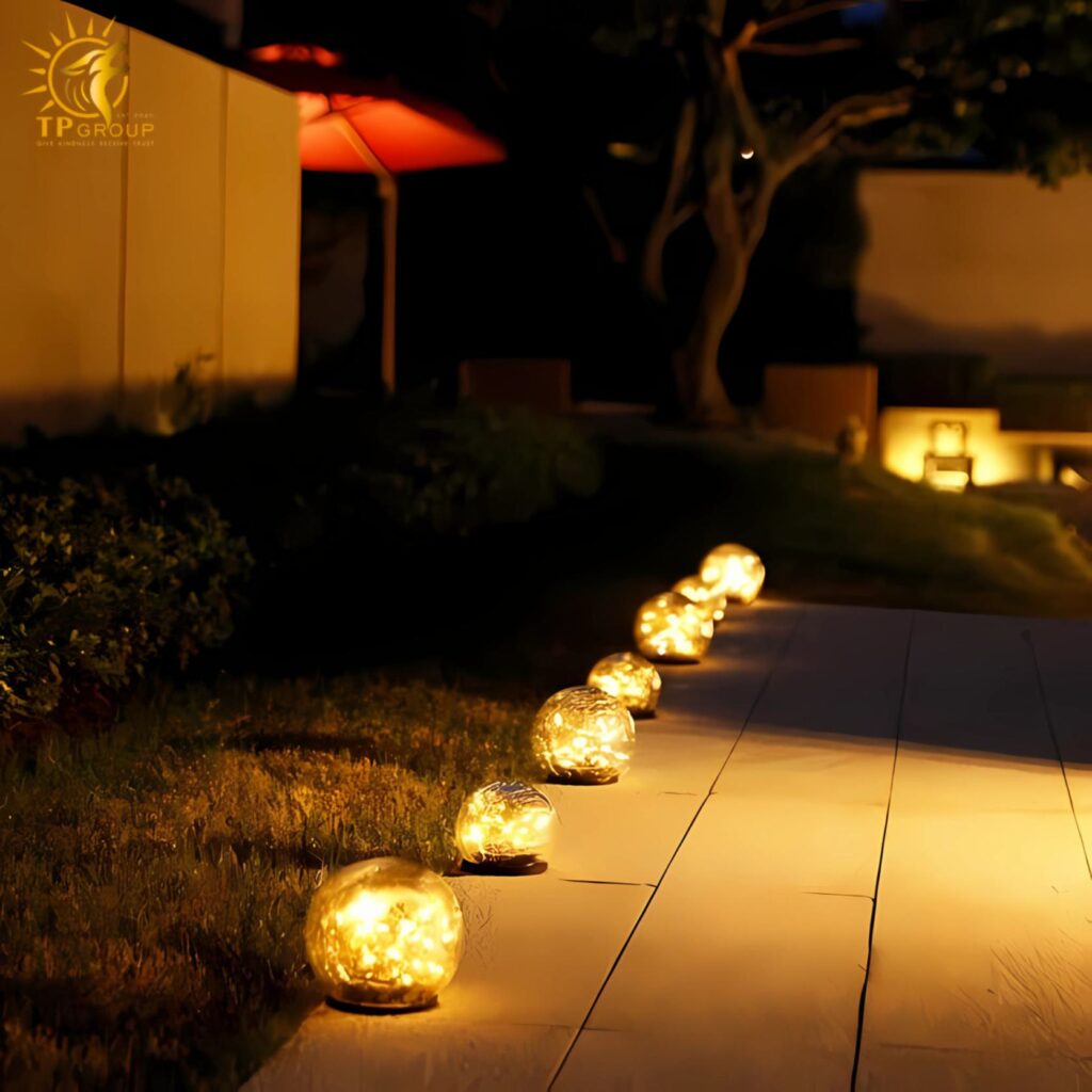 Đèn led cỏ quả cầu thủy tinh năng lượng mặt trời ME3320