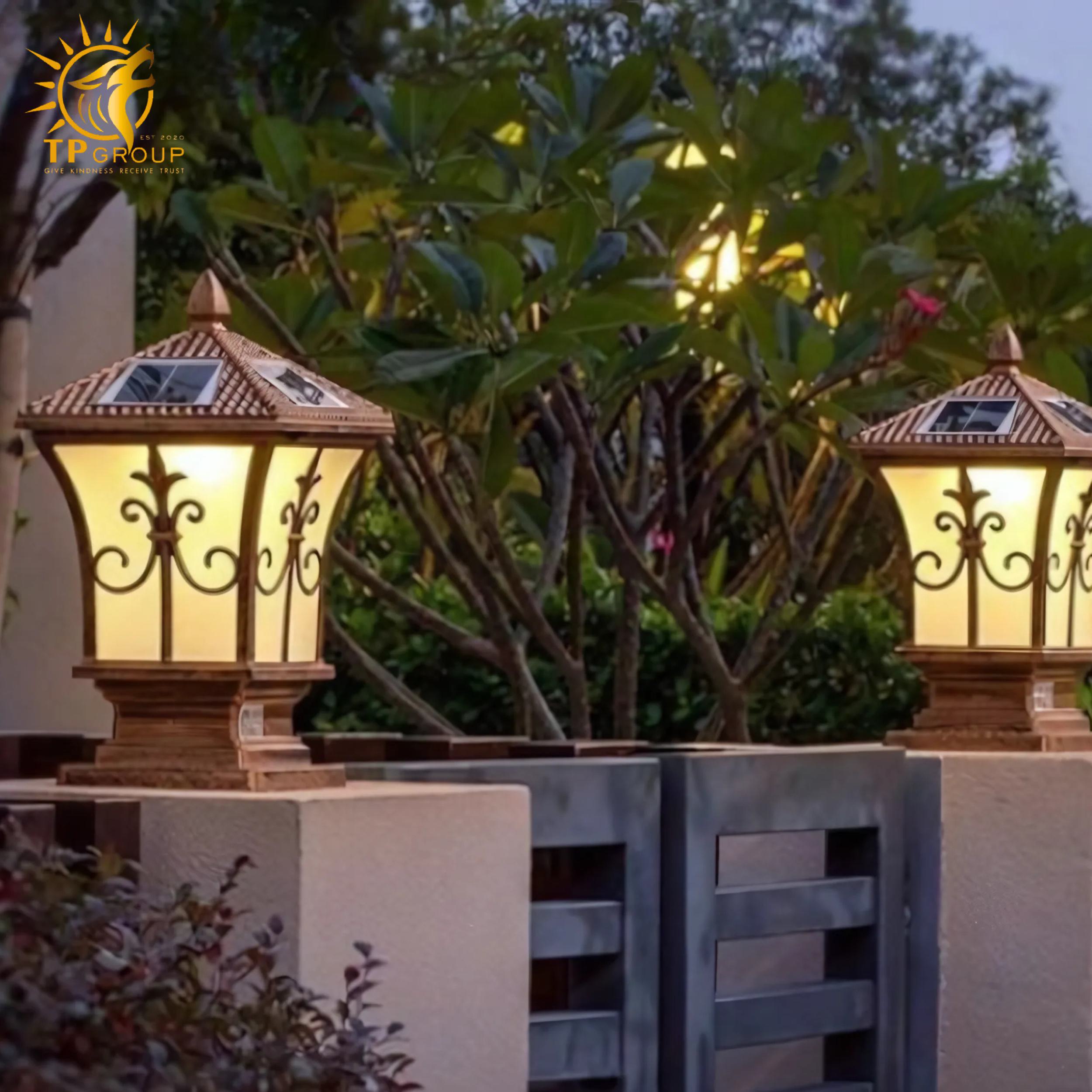 Đèn trụ cổng năng lượng mặt trời TP003 4 Đèn trụ cổng năng lượng mặt trời TP003