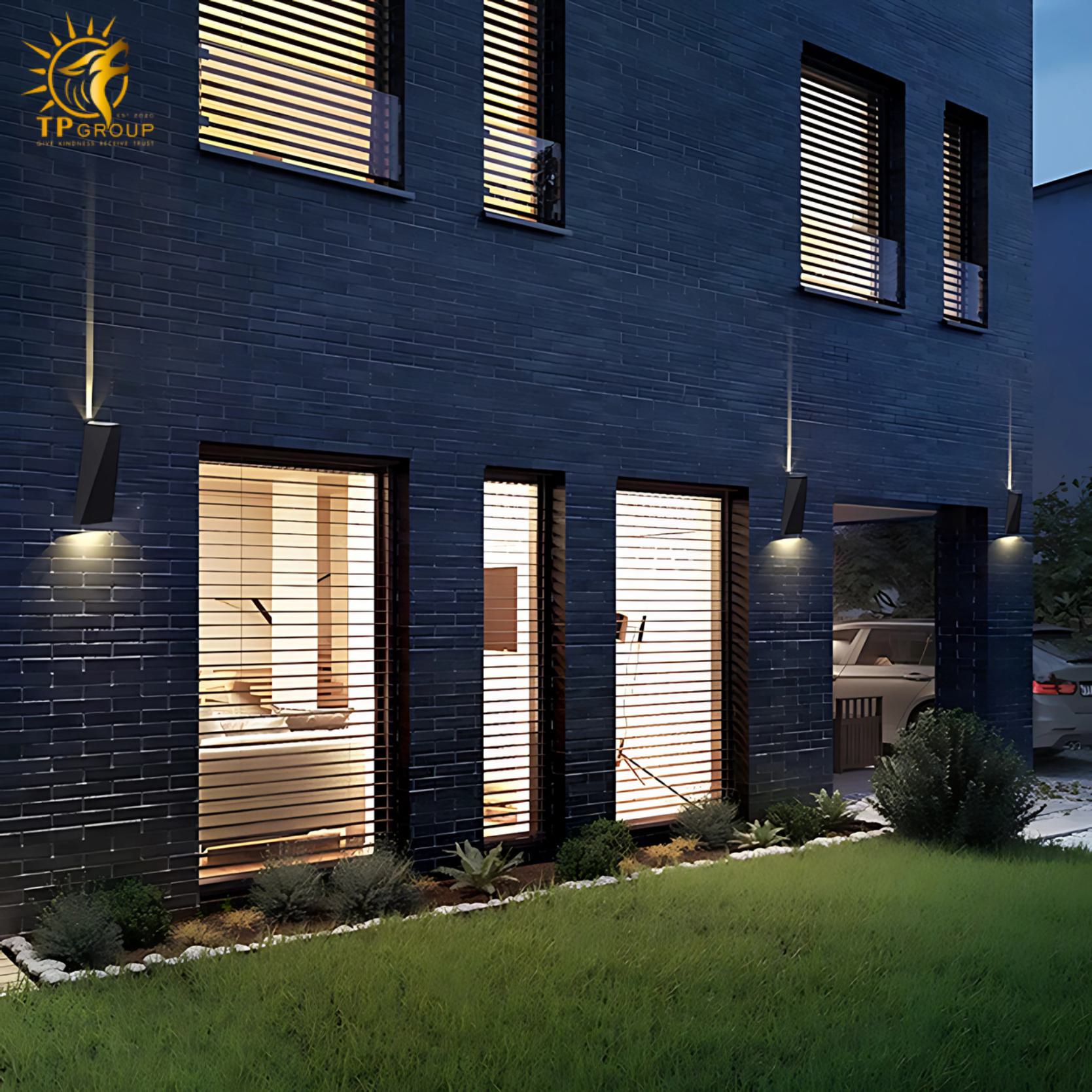 Đèn tường ngoài trời hiện đại TPG-VNT2205 3 Đèn tường ngoài trời hiện đại TPG-VNT2205