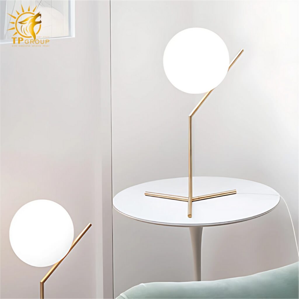 Đèn để bàn chao thủy tinh DBK02A 