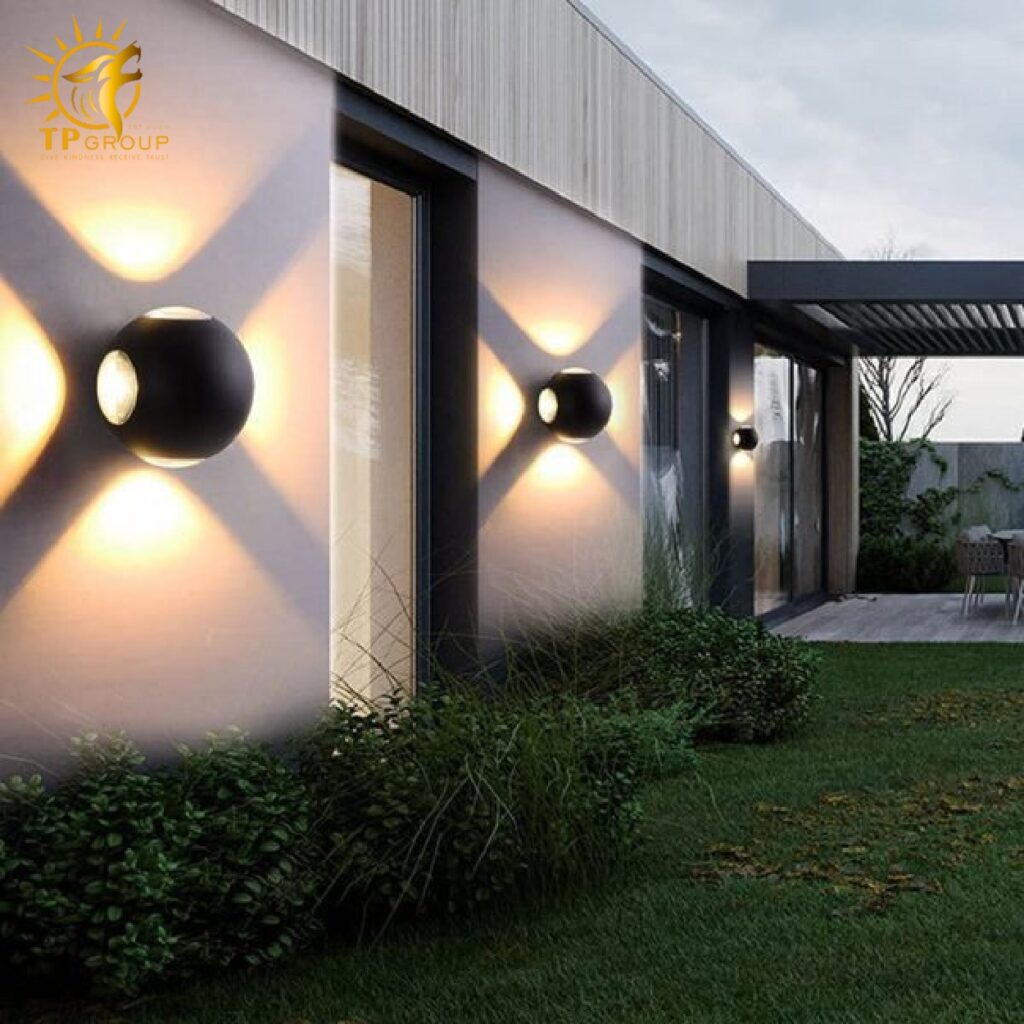 Đèn vách 4 tia ngoài trời VNT2221T4 11 Đèn vách 4 tia ngoài trời VNT2221T4