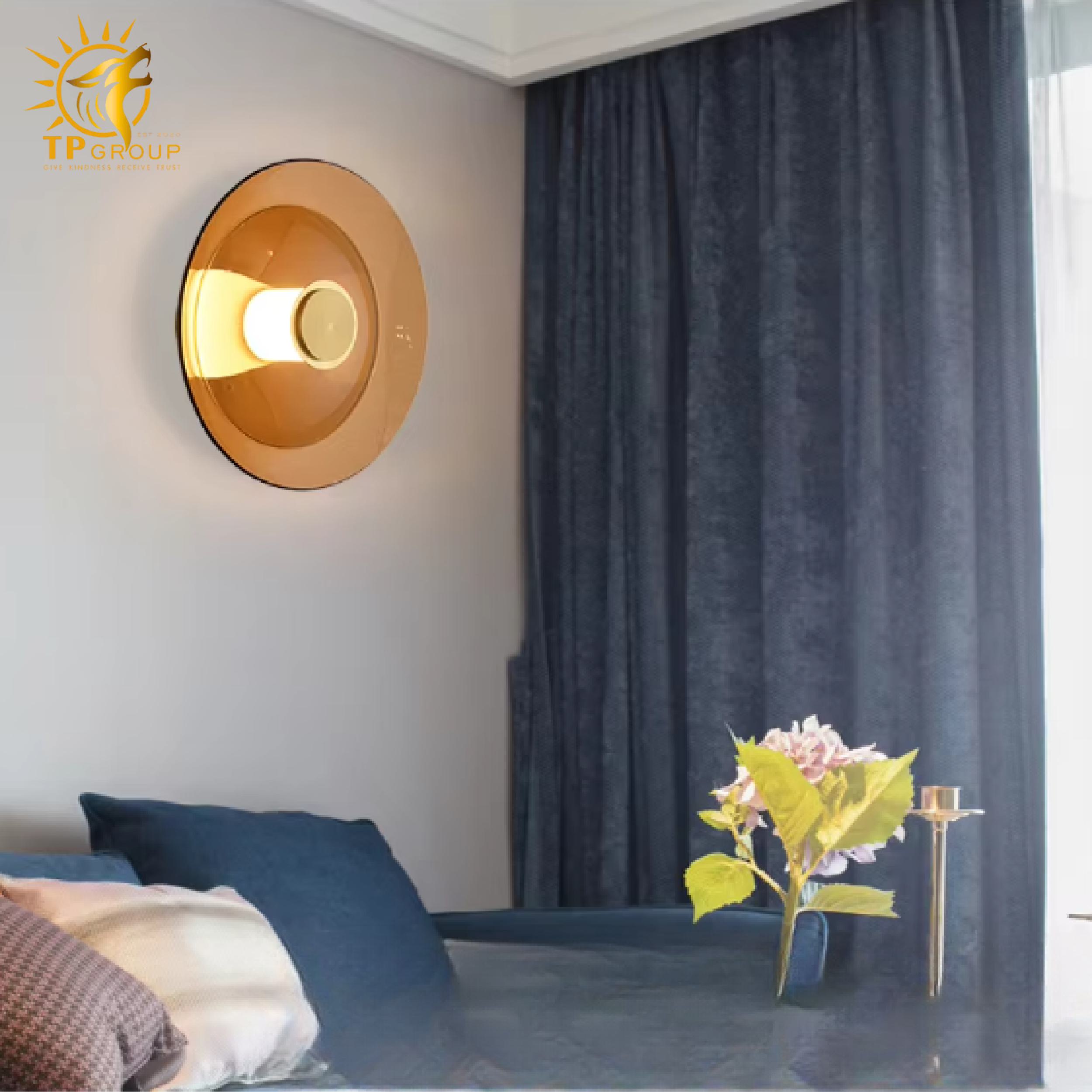 Đèn vách chau thủy tinh màu trà VL47224