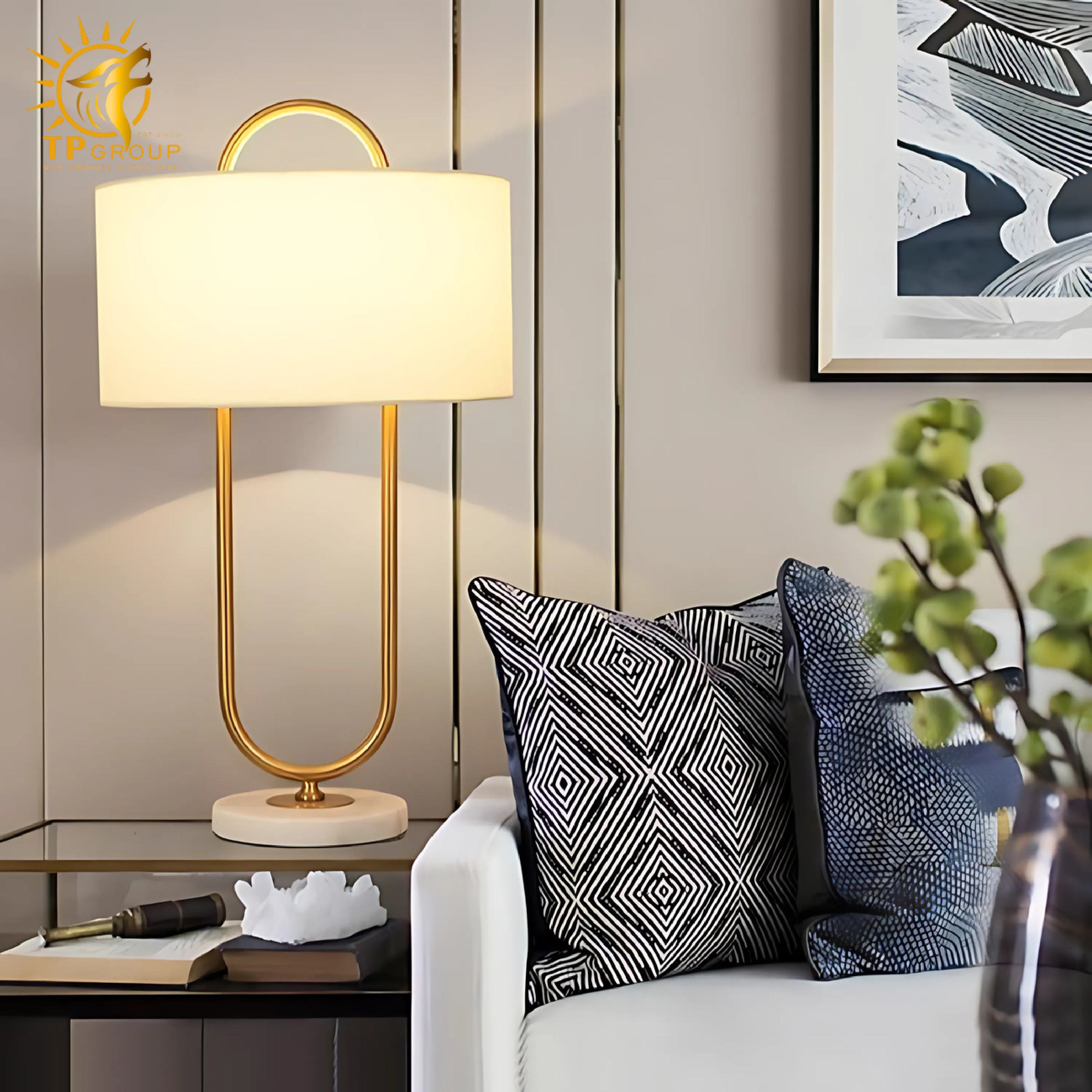 Đèn để bàn DB578