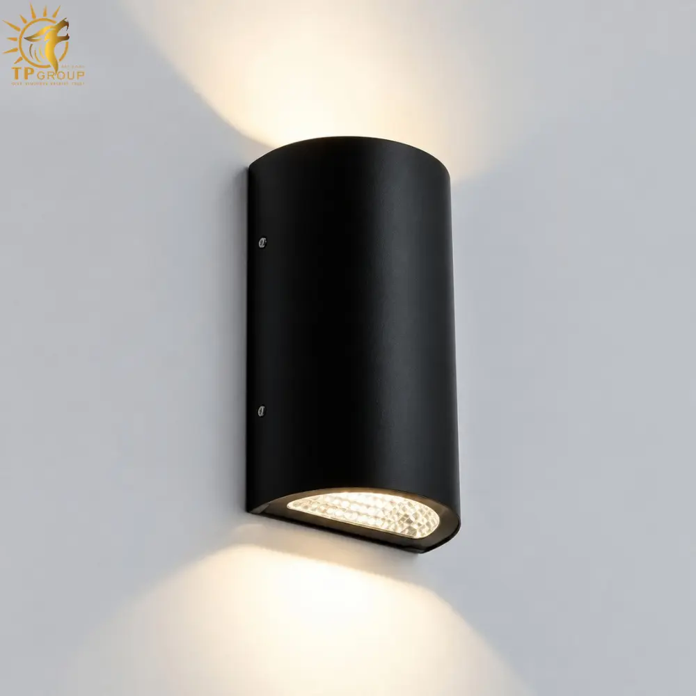 Đèn tường ngoài trời LED chống nước TPG-VNT662 3 Đèn tường ngoài trời LED chống nước TPG-VNT662 - Ảnh 3