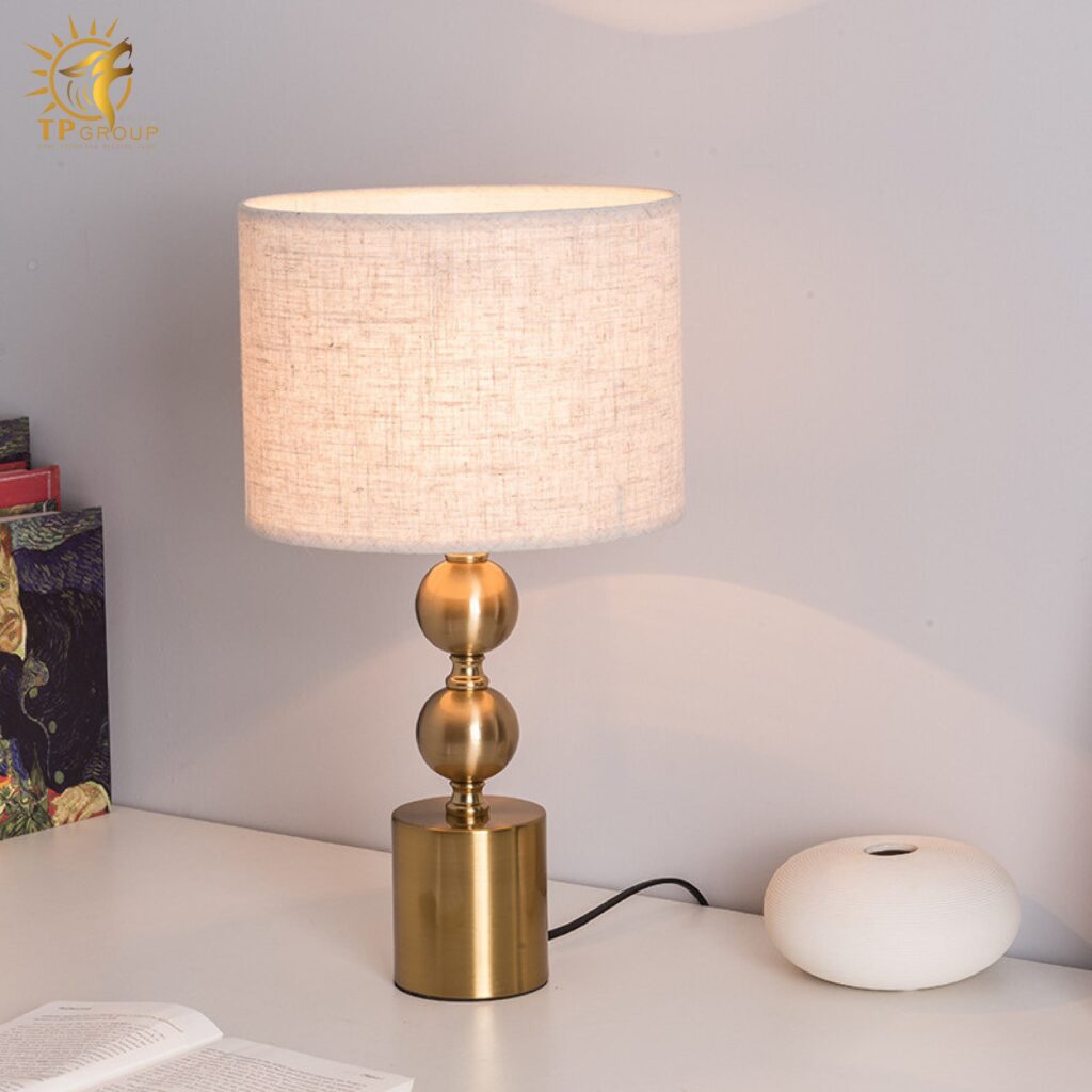 Đèn bàn cao cấp DB3062 