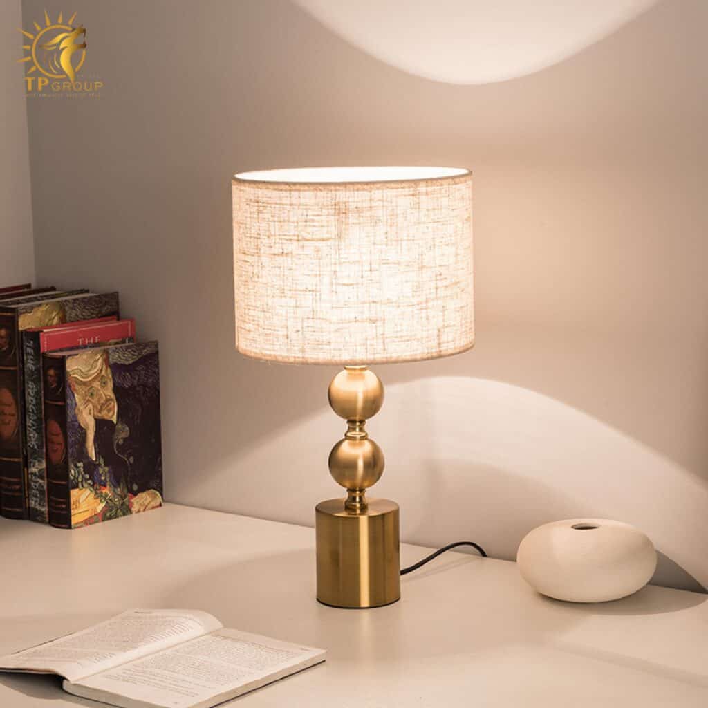 Đèn bàn cao cấp DB3062 