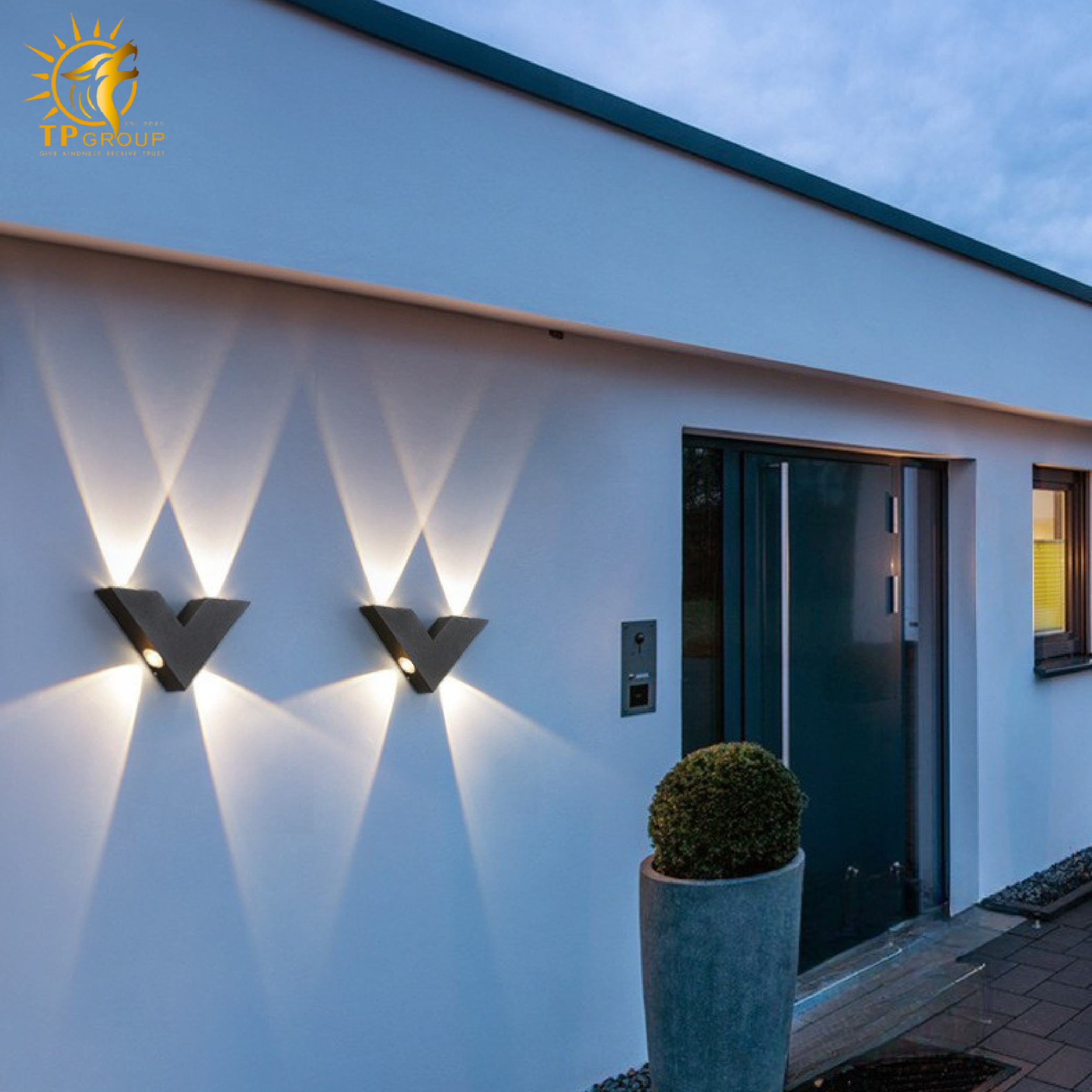 Đèn vách chiếu tia ngoài trời VNT093 9 Đèn vách chiếu tia ngoài trời VNT093