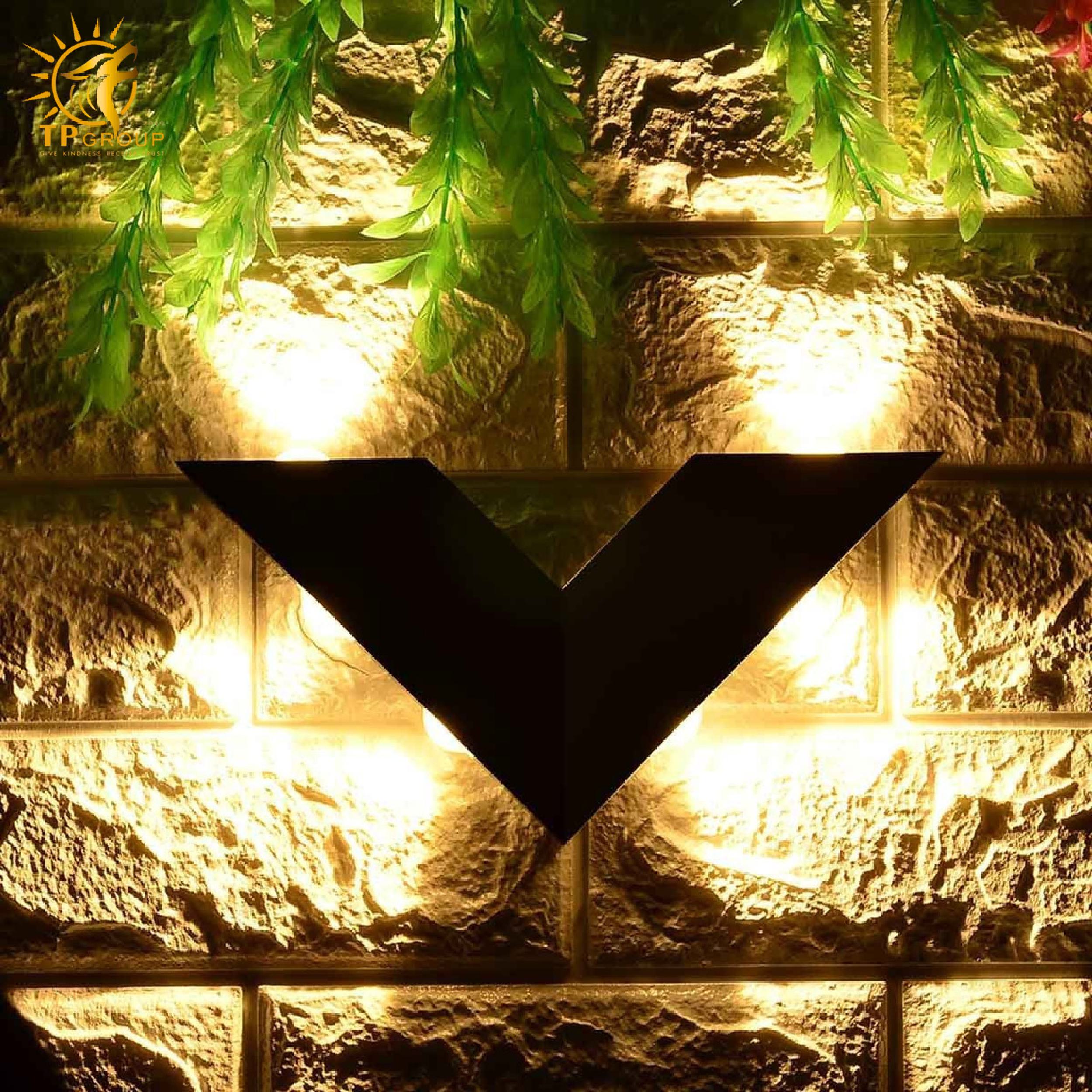 Đèn vách chiếu tia ngoài trời VNT093 10 Đèn vách chiếu tia ngoài trời VNT093