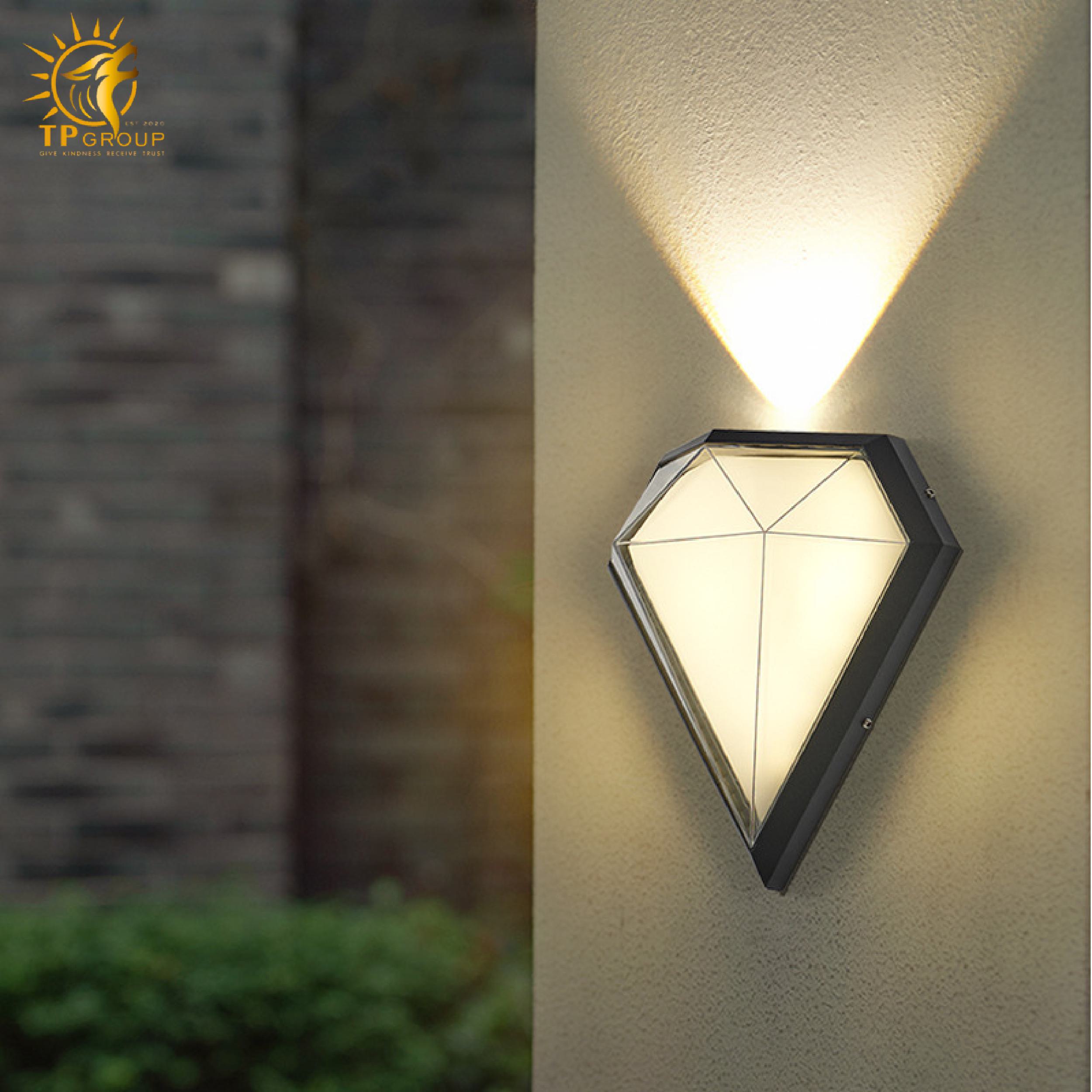 Đèn vách kiểu dáng kim cương CN345