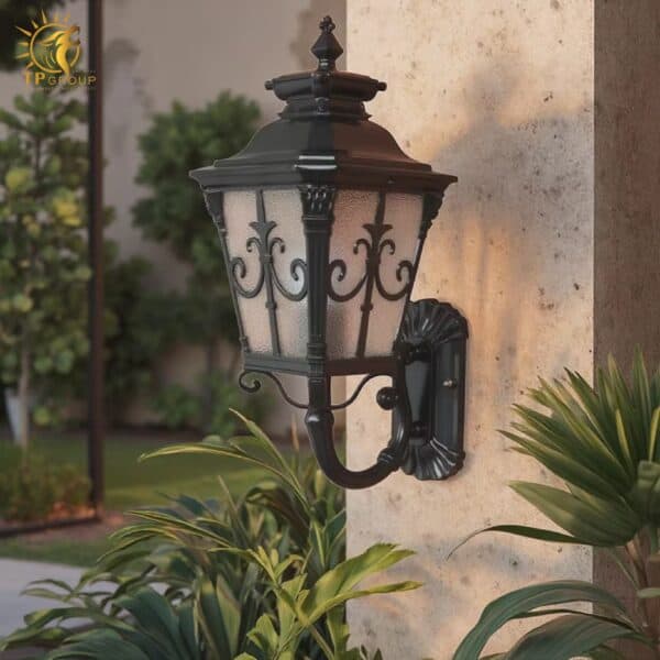 Đèn vách ngoài trời phong cách cổ điển VNT6636