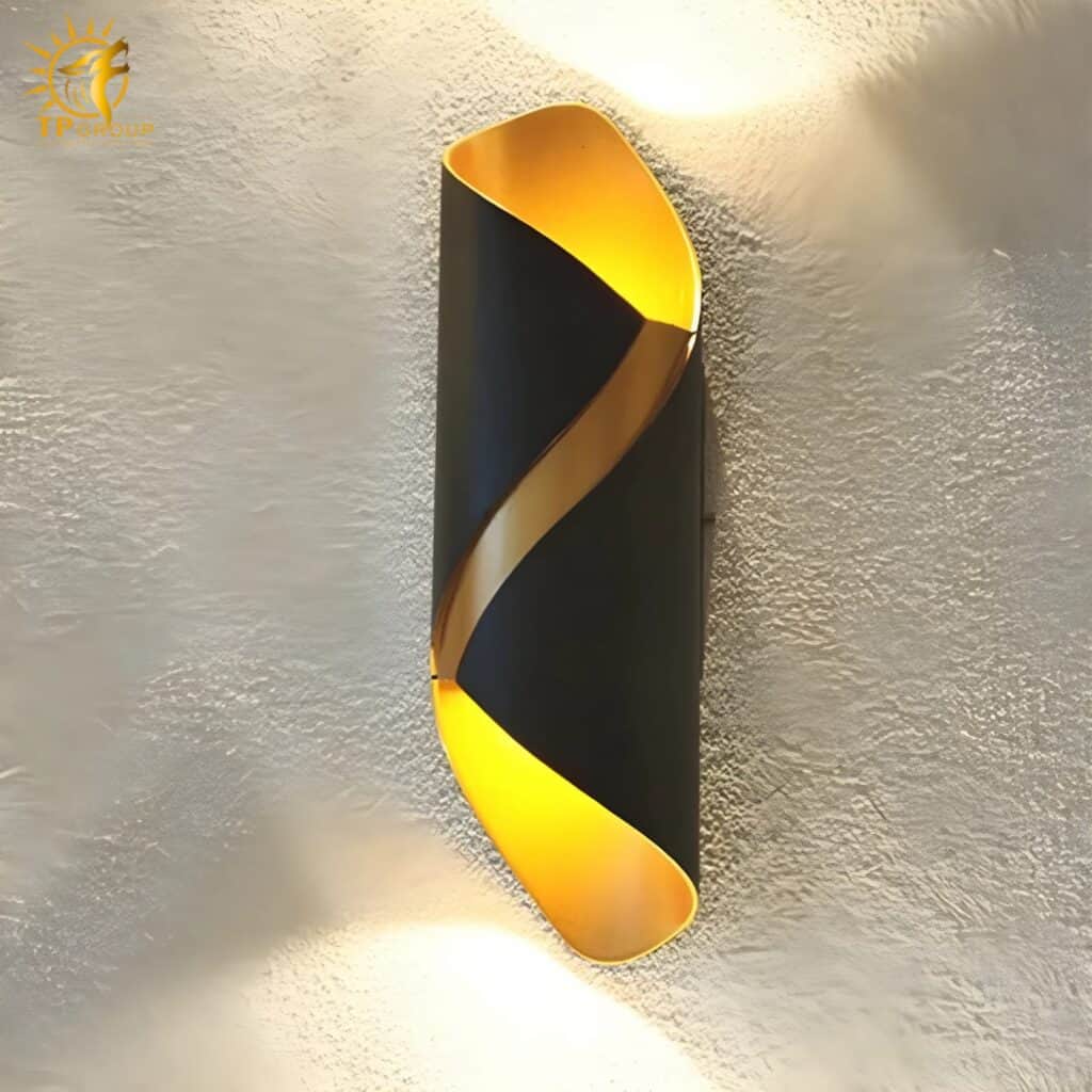 Đèn tường ngoài trời TPG-VNT2287