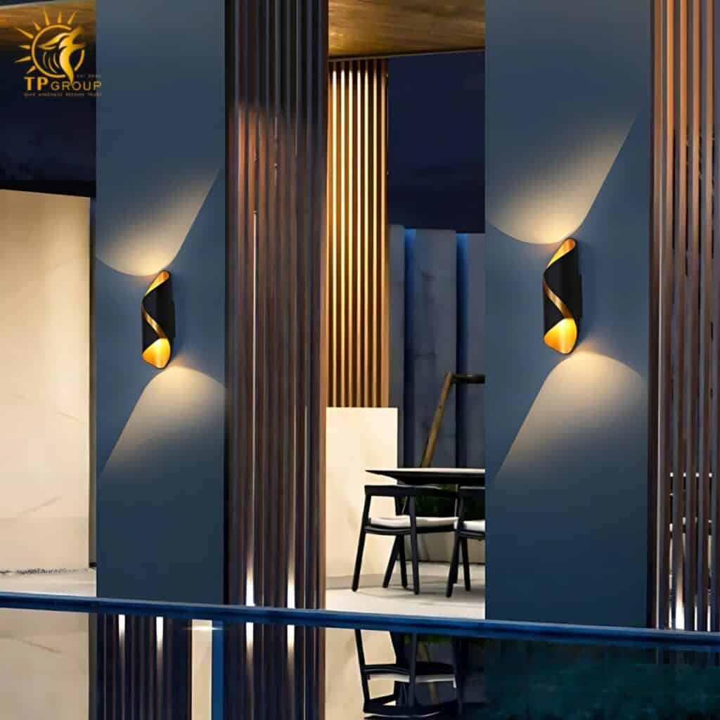 Đèn tường ngoài trời TPG-VNT2287