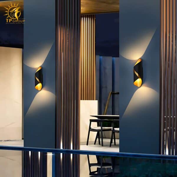Đèn tường ngoài trời TPG-VNT2287